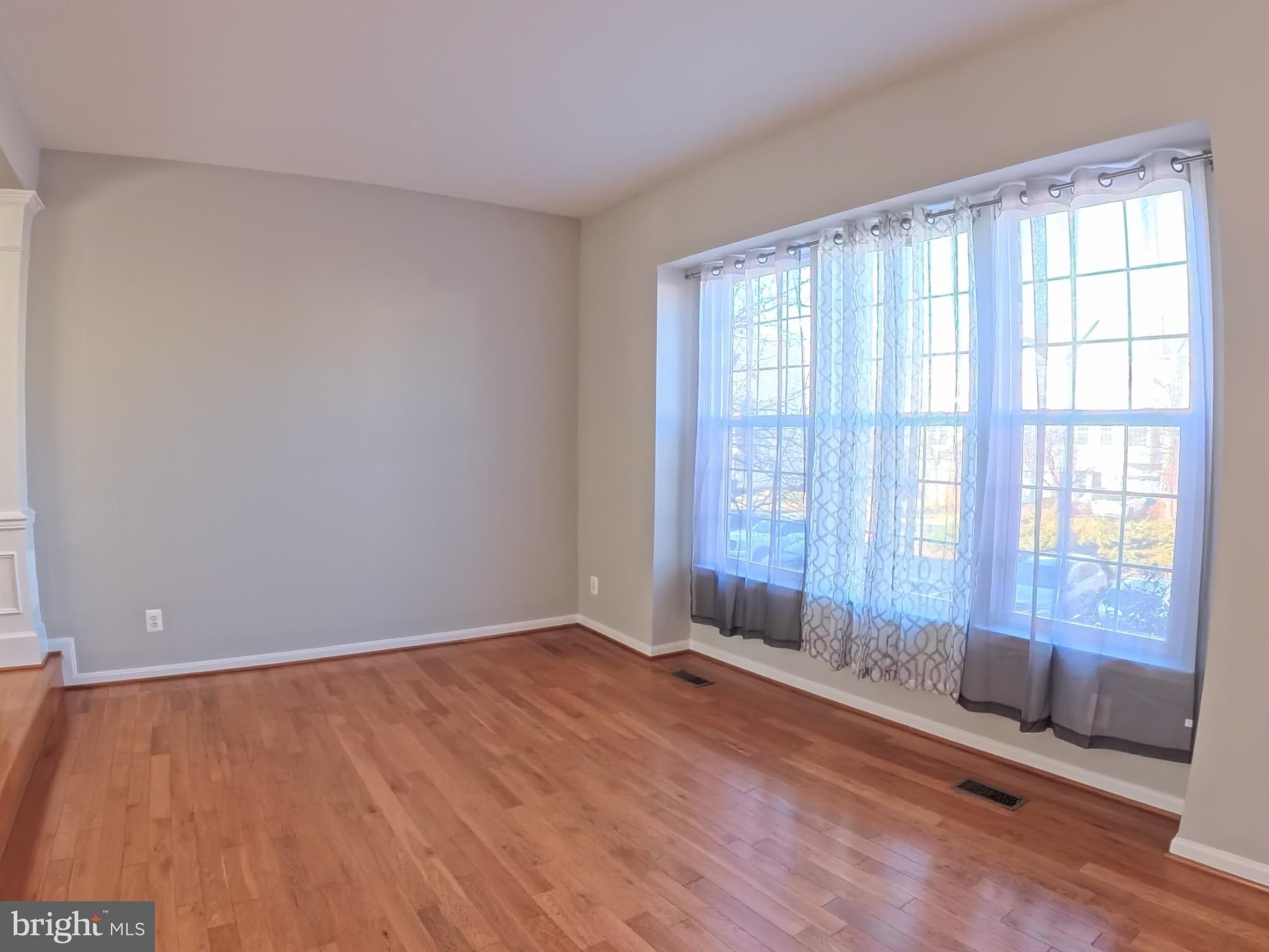 LOUDOUN PARKWAY CENTER - Residential Lease