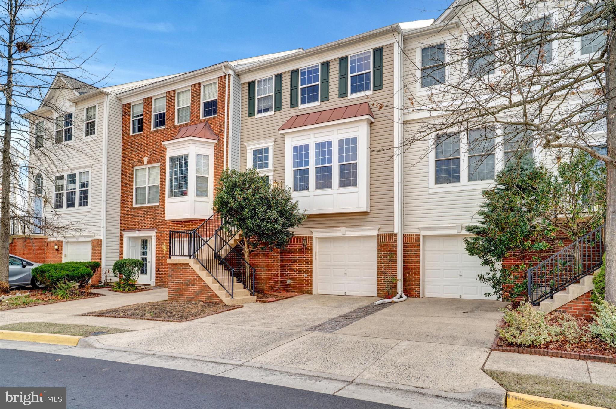 LOUDOUN PARKWAY CENTER - Residential Lease