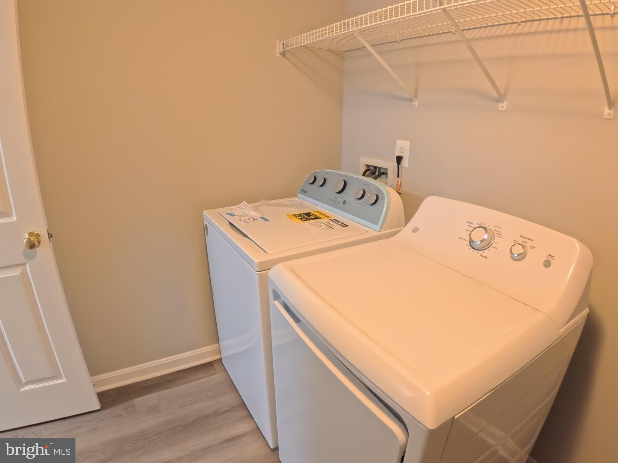 LOUDOUN PARKWAY CENTER - Residential Lease