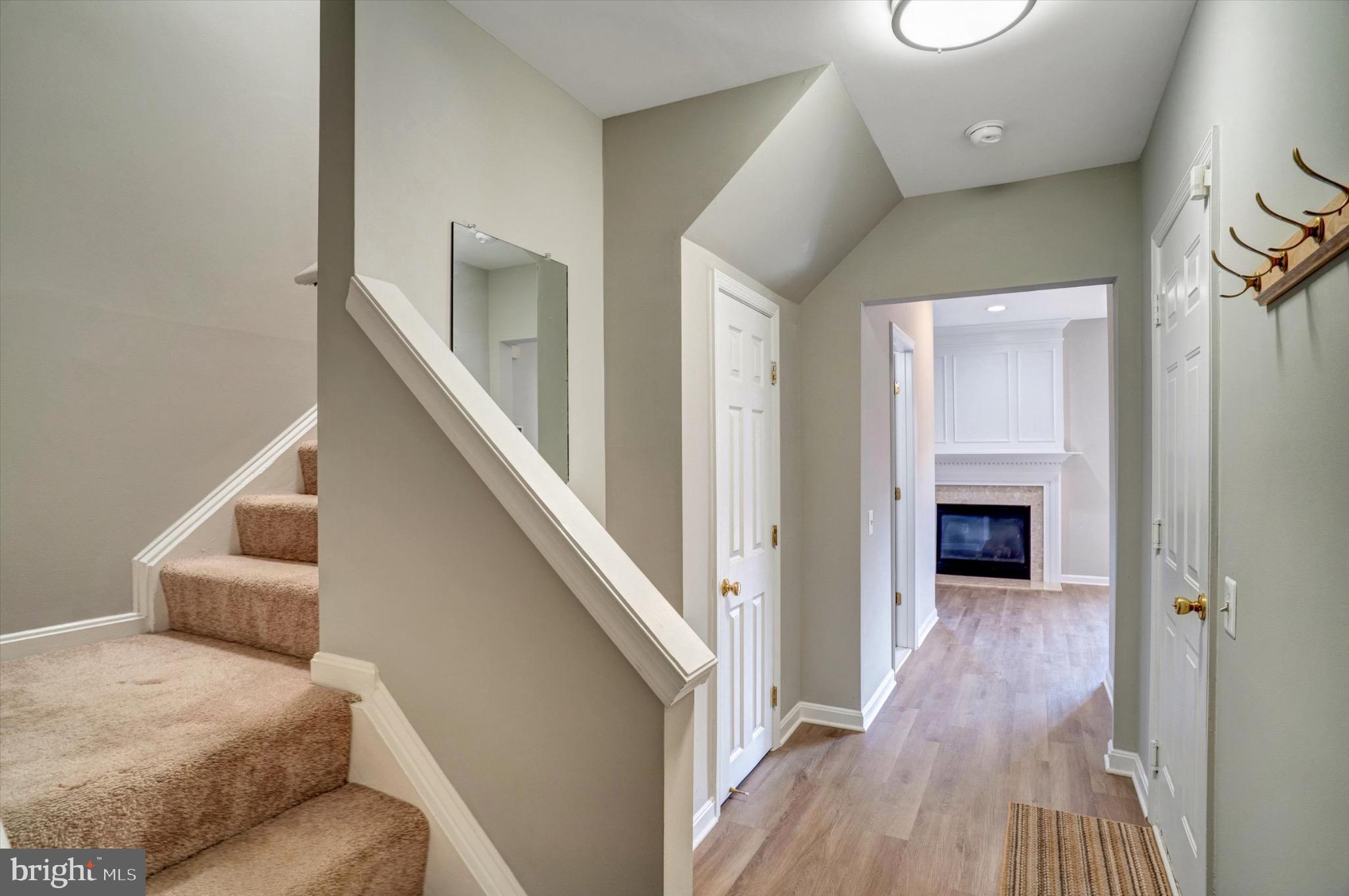 LOUDOUN PARKWAY CENTER - Residential Lease