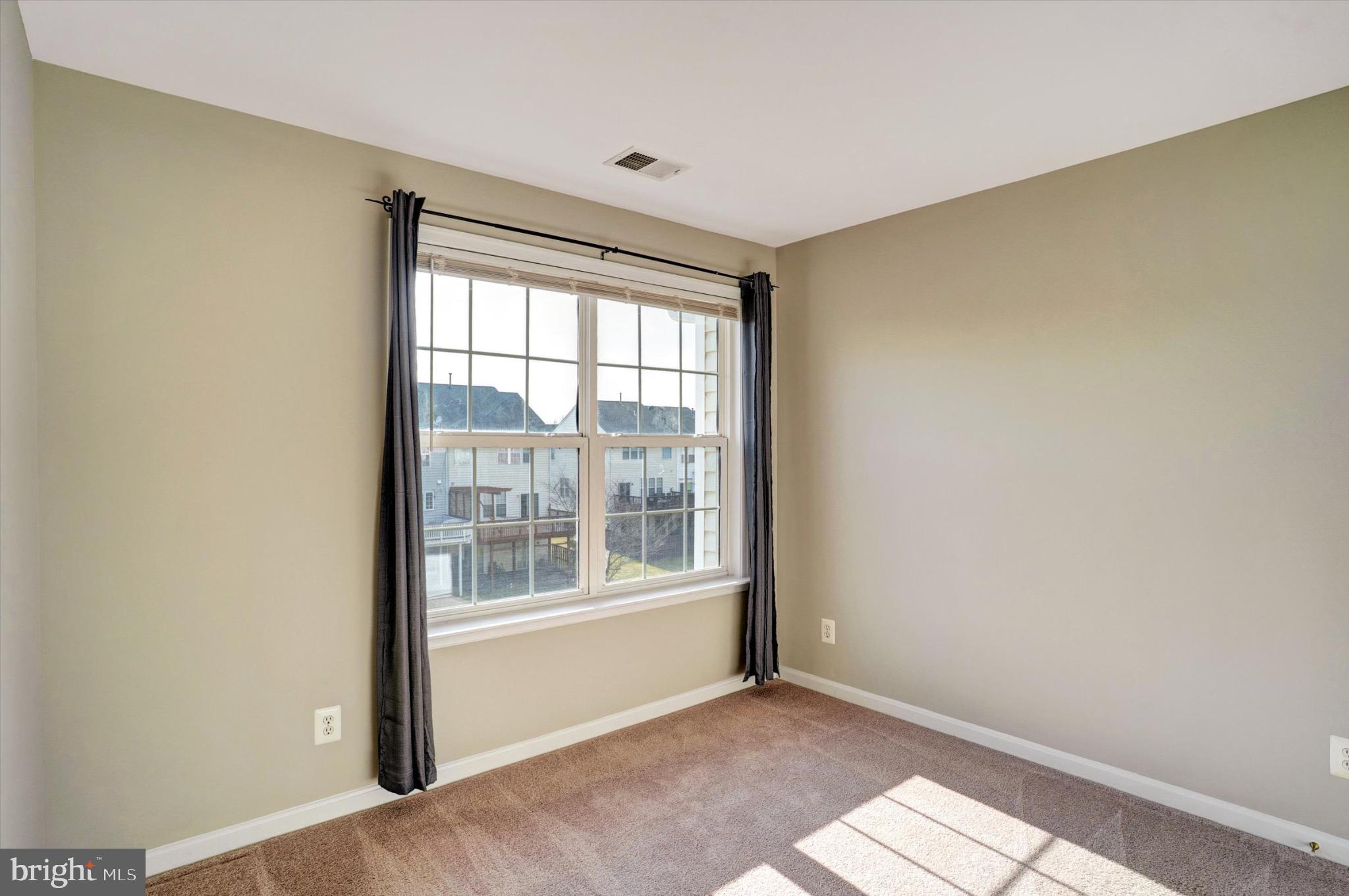 LOUDOUN PARKWAY CENTER - Residential Lease