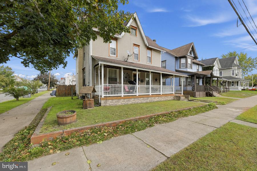 608 N MARKET STREET