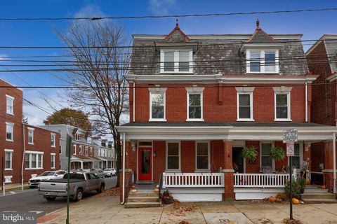 Photo of 658 W Walnut Street, LANCASTER, PA 17603 (MLS # PALA2079396)