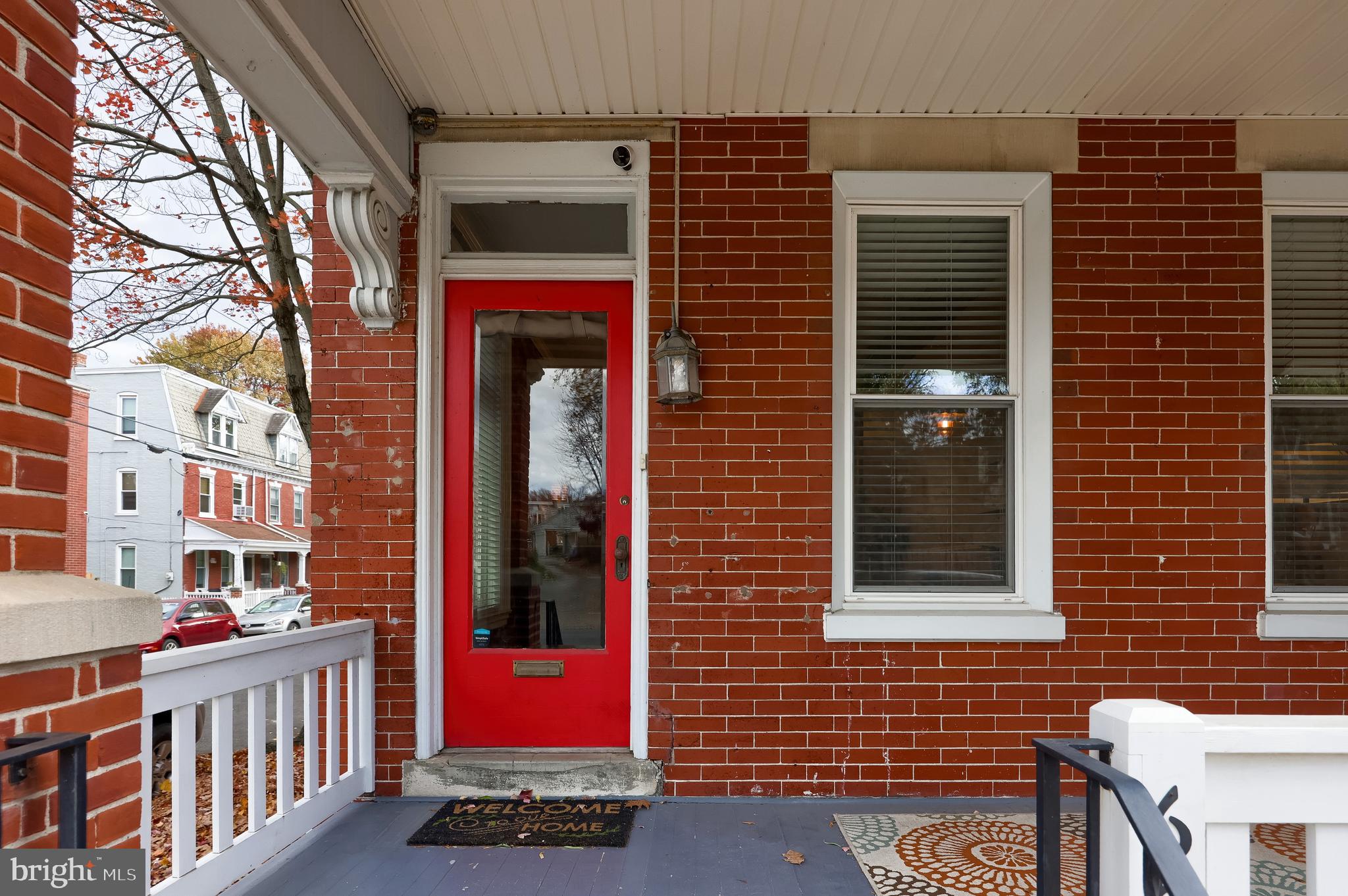 CHESTNUT HILL - Residential