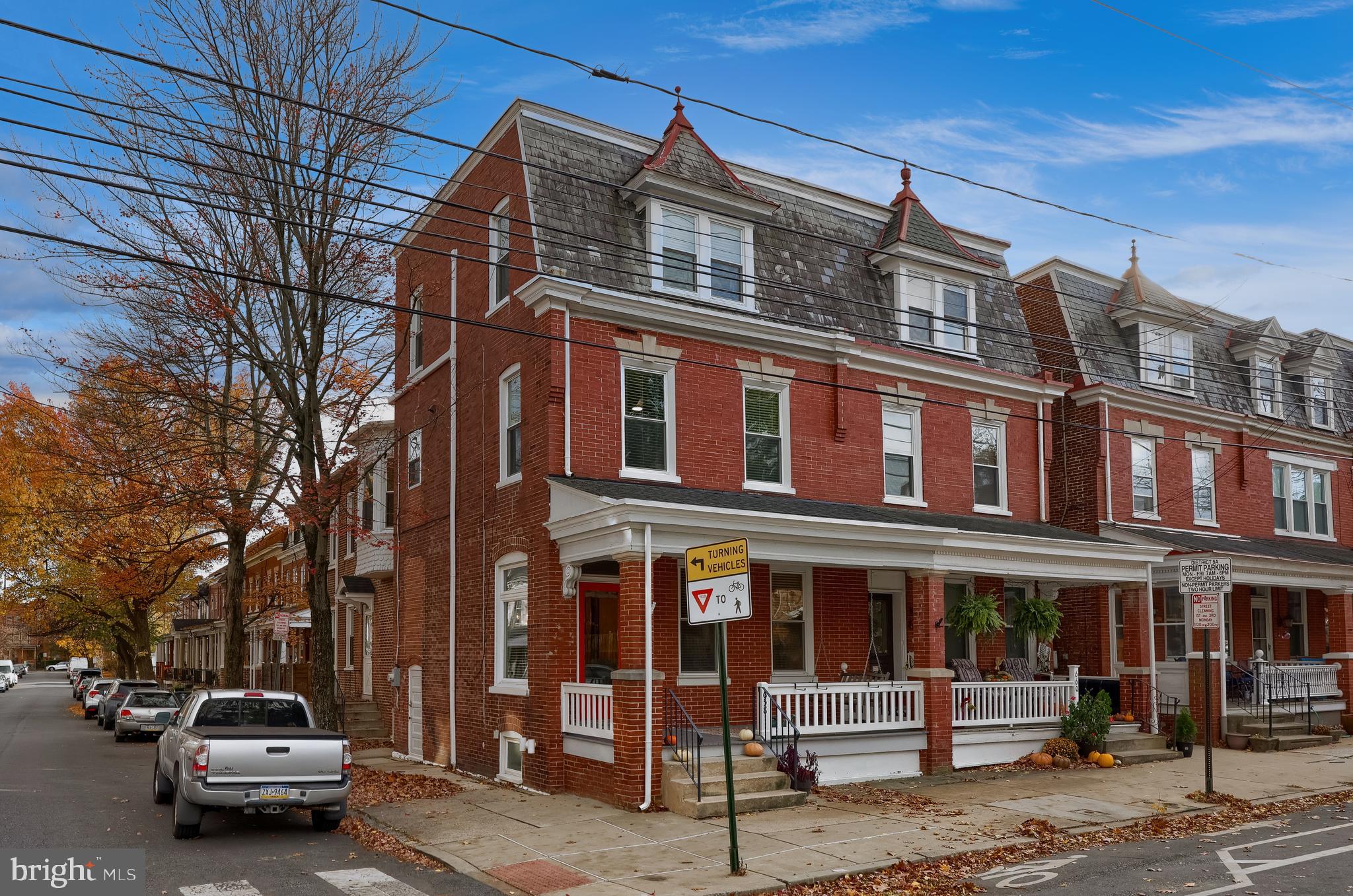 CHESTNUT HILL - Residential