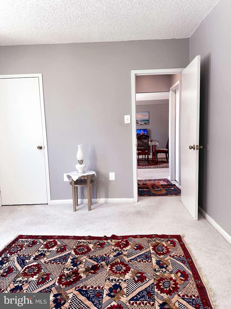 SKYLINE PLAZA - Residential