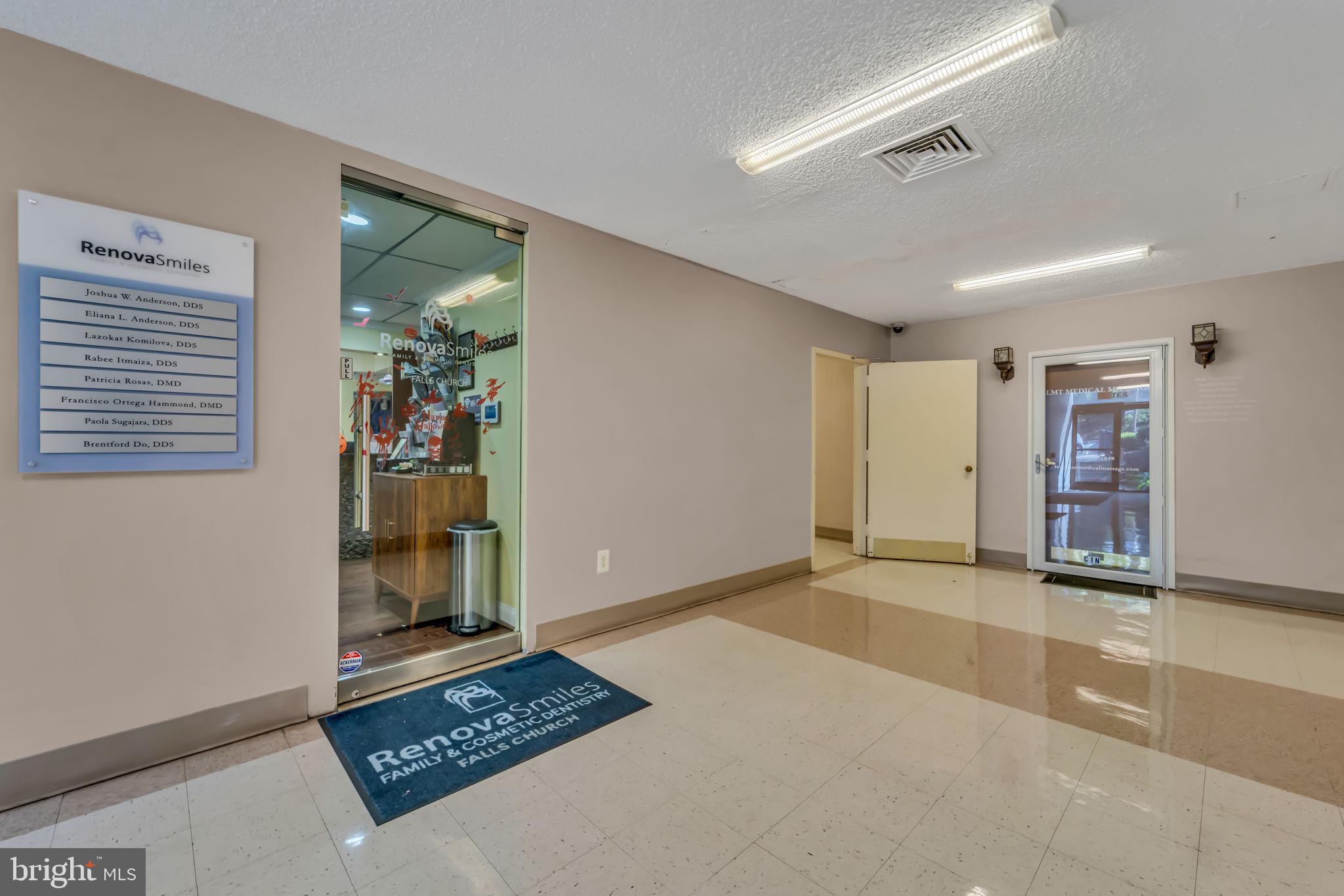 SKYLINE PLAZA - Residential