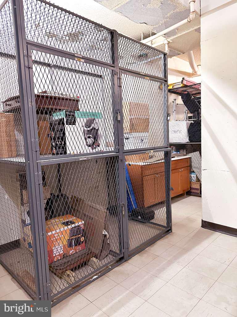 SKYLINE PLAZA - Residential