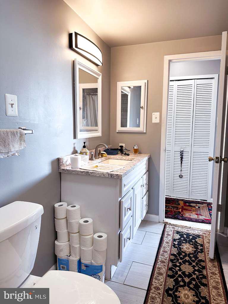 SKYLINE PLAZA - Residential