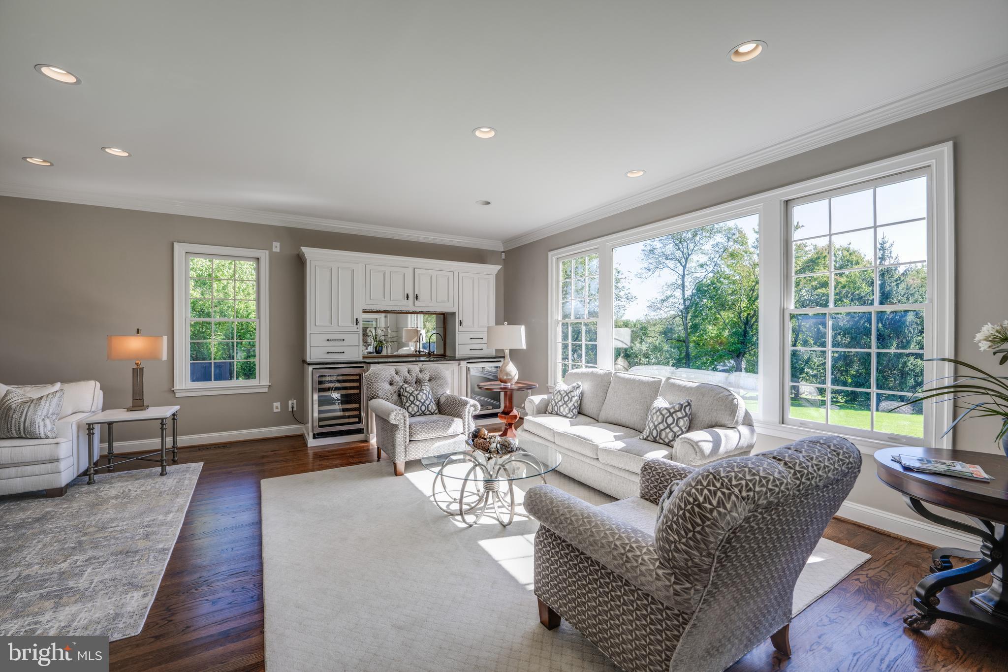 LUTHERVILLE - Residential