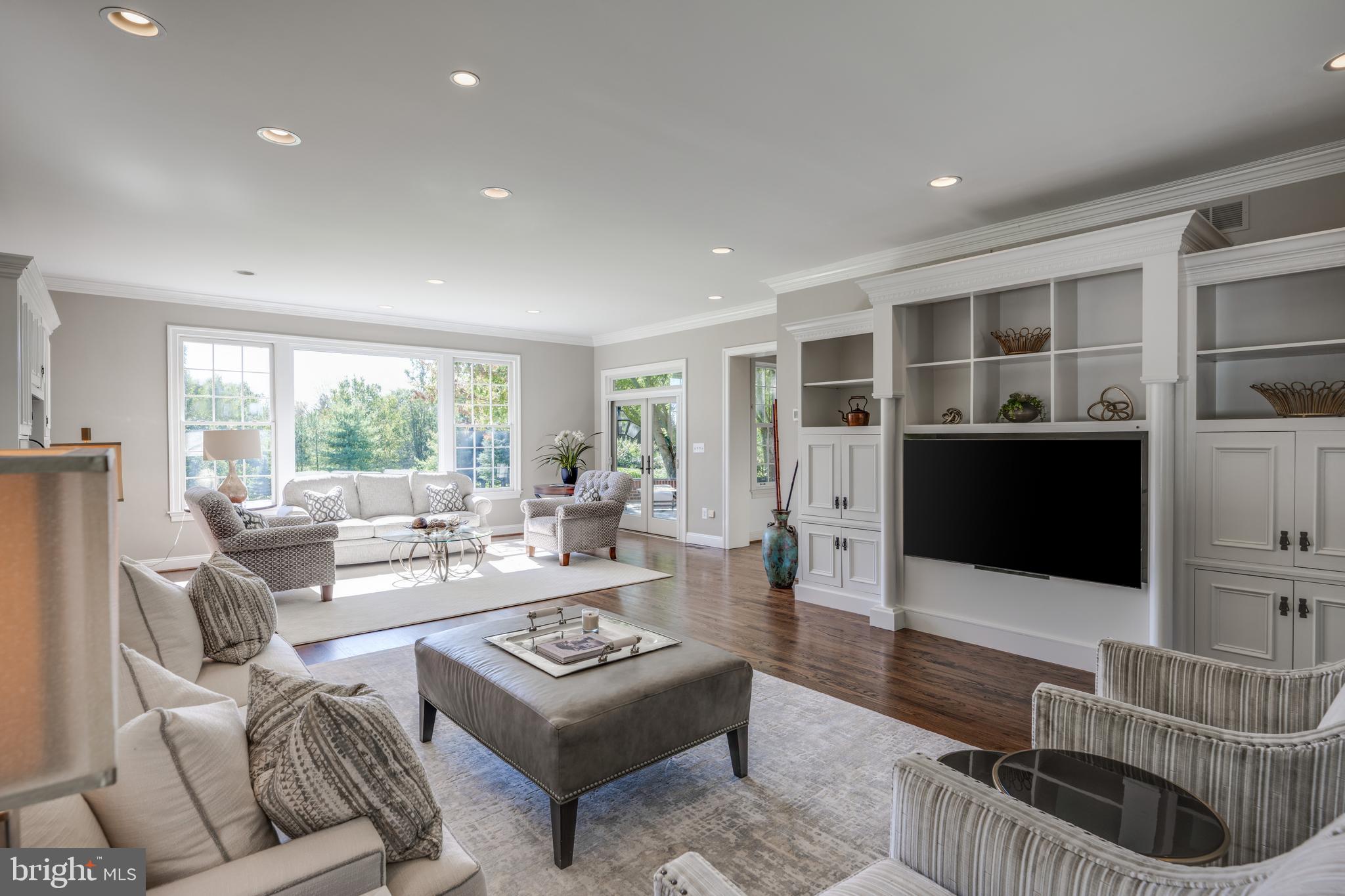 LUTHERVILLE - Residential