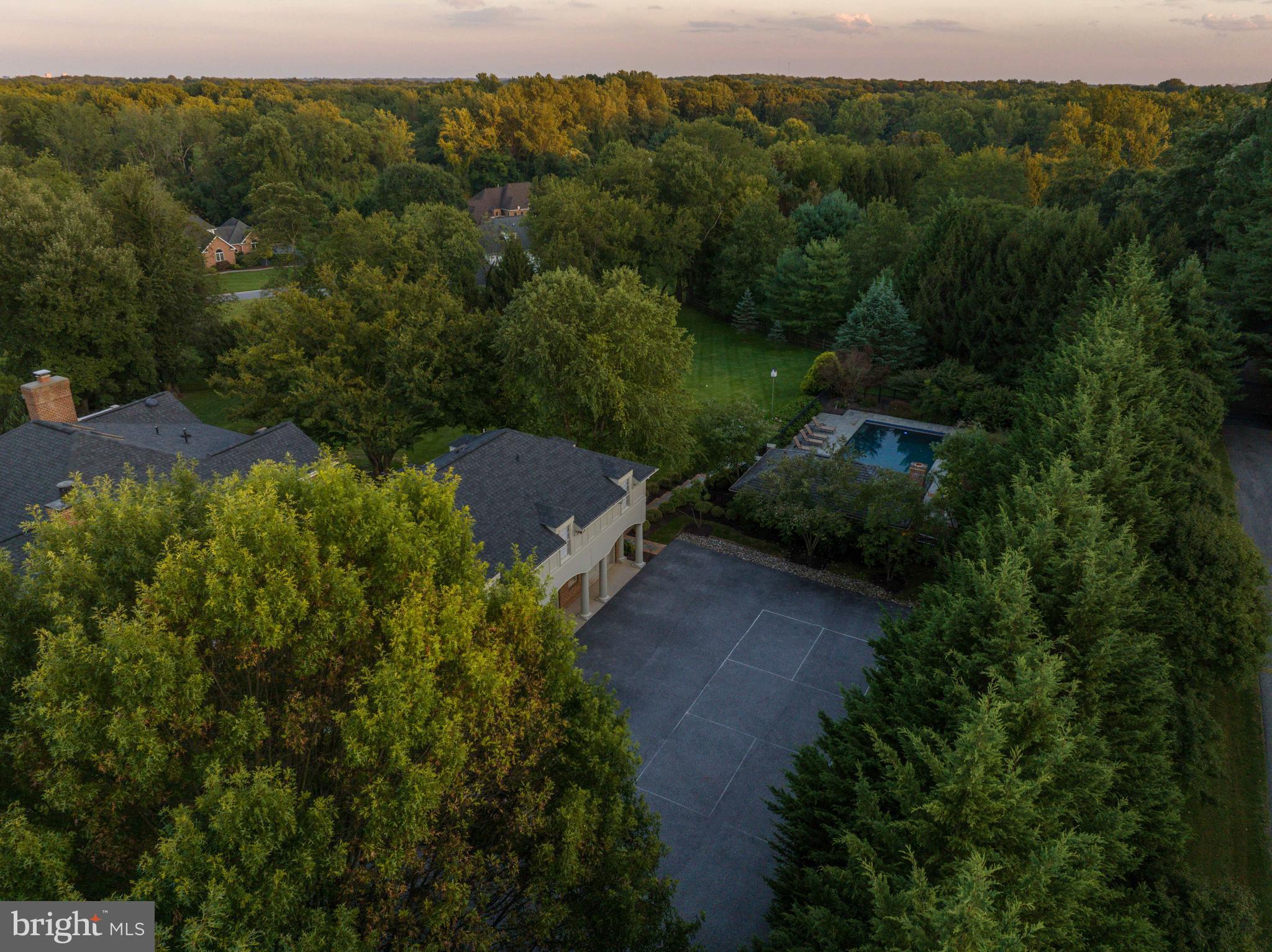 LUTHERVILLE - Residential