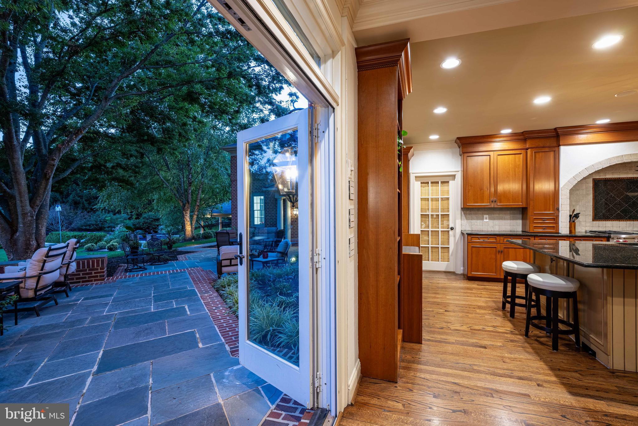 LUTHERVILLE - Residential