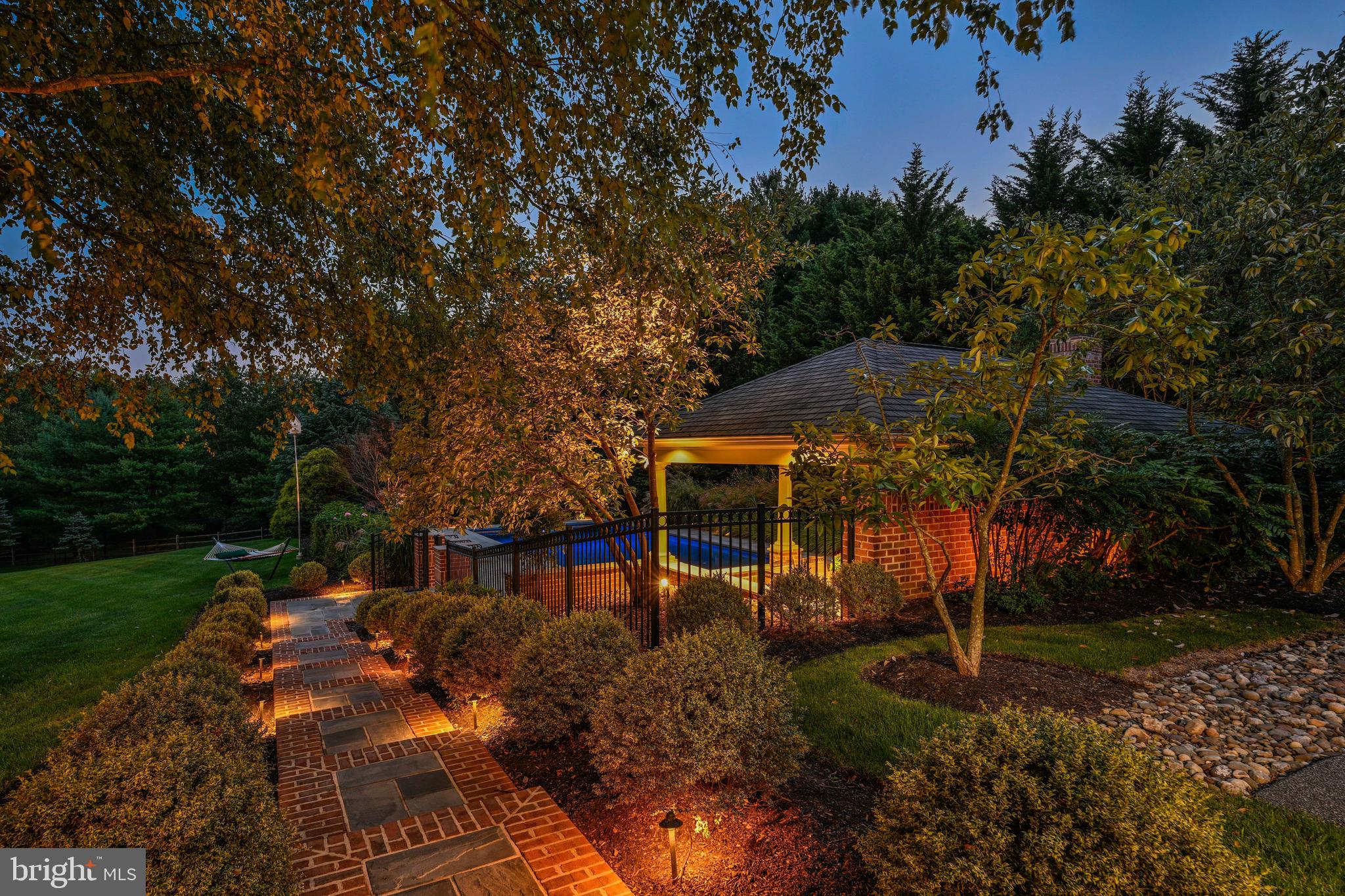 LUTHERVILLE - Residential