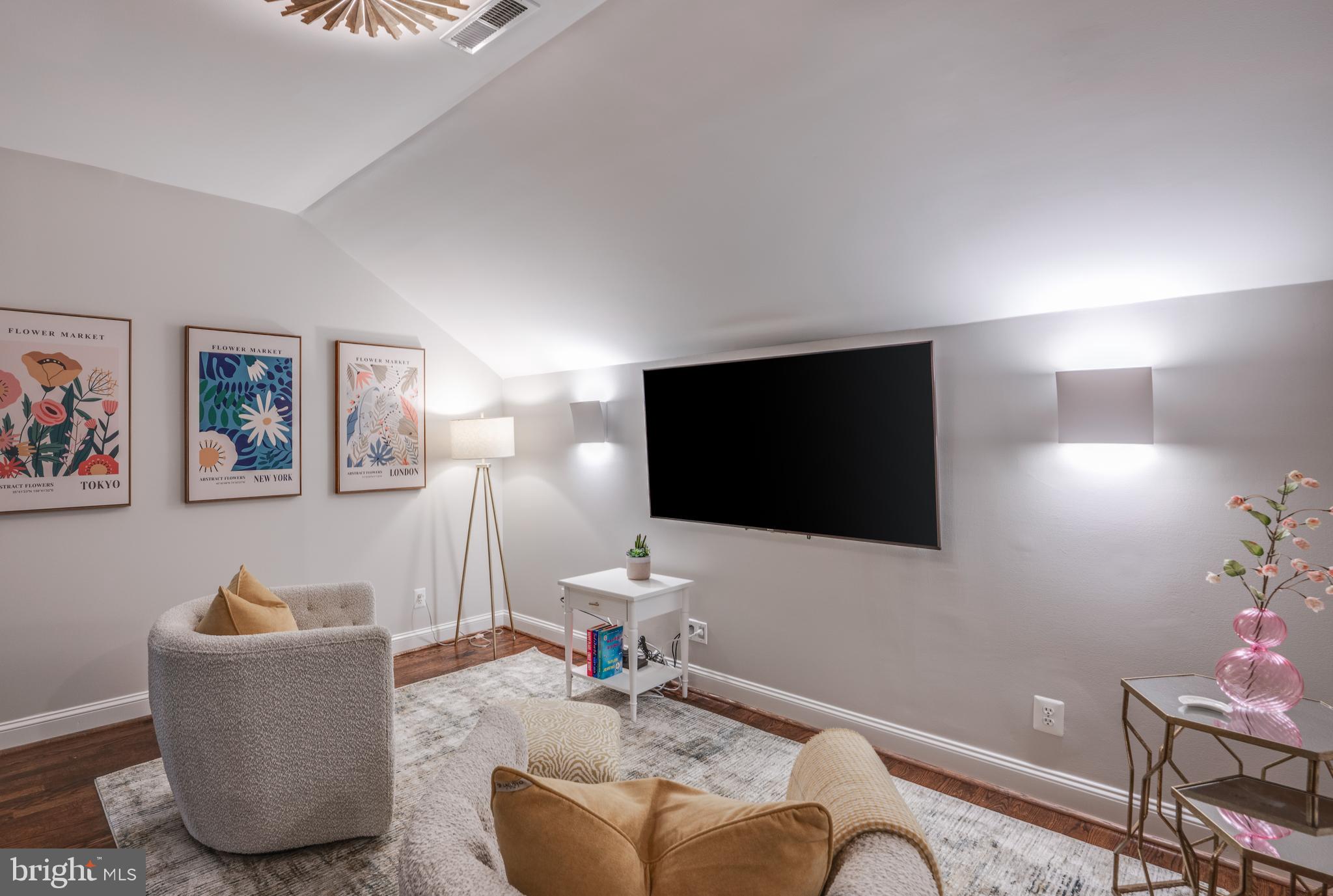 LUTHERVILLE - Residential