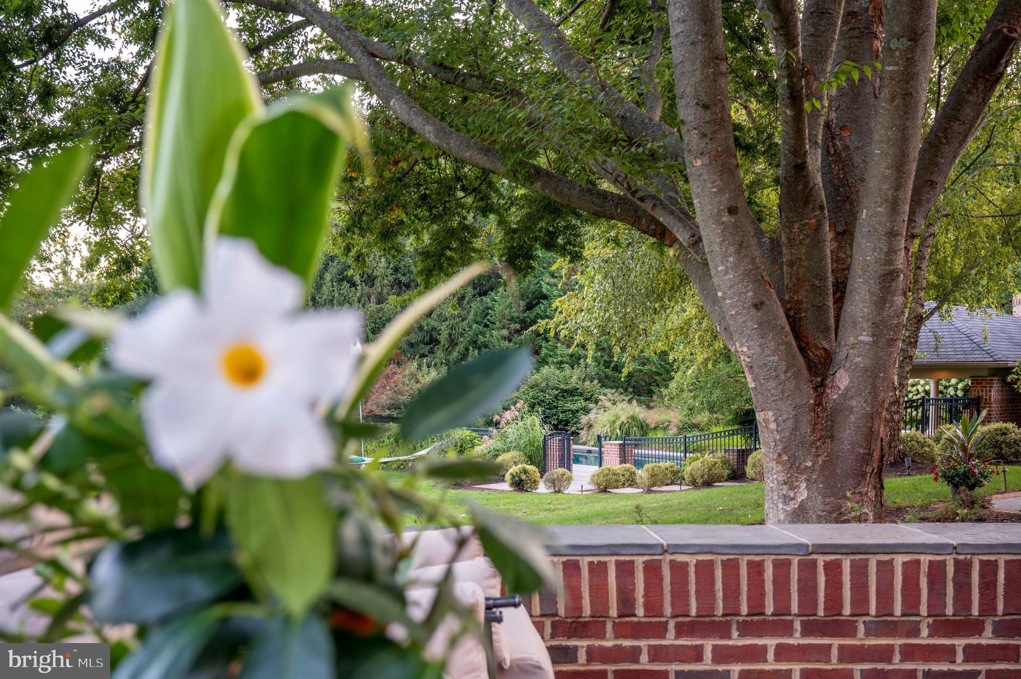 LUTHERVILLE - Residential