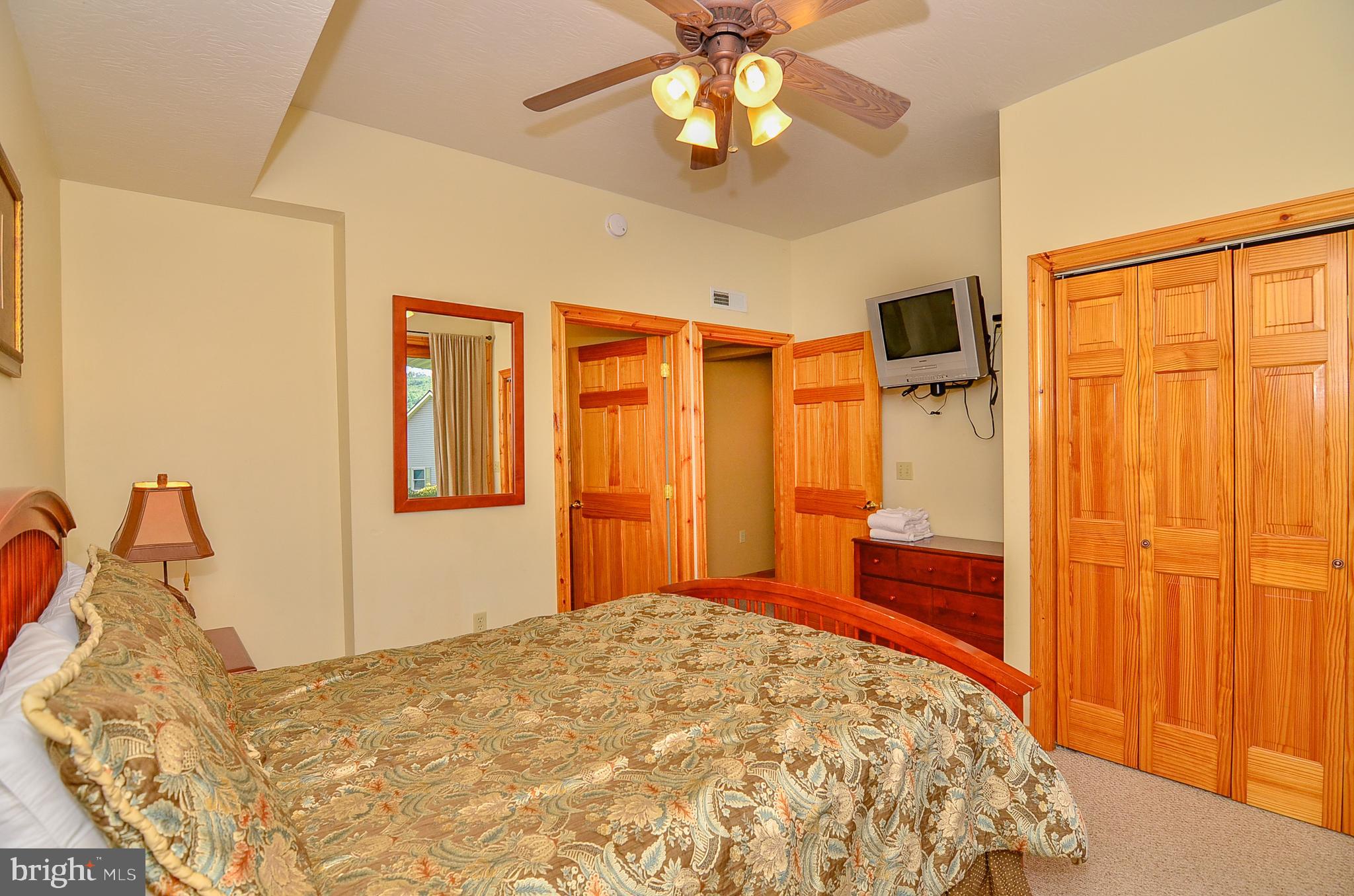 CEDAR VILLAGE - Residential