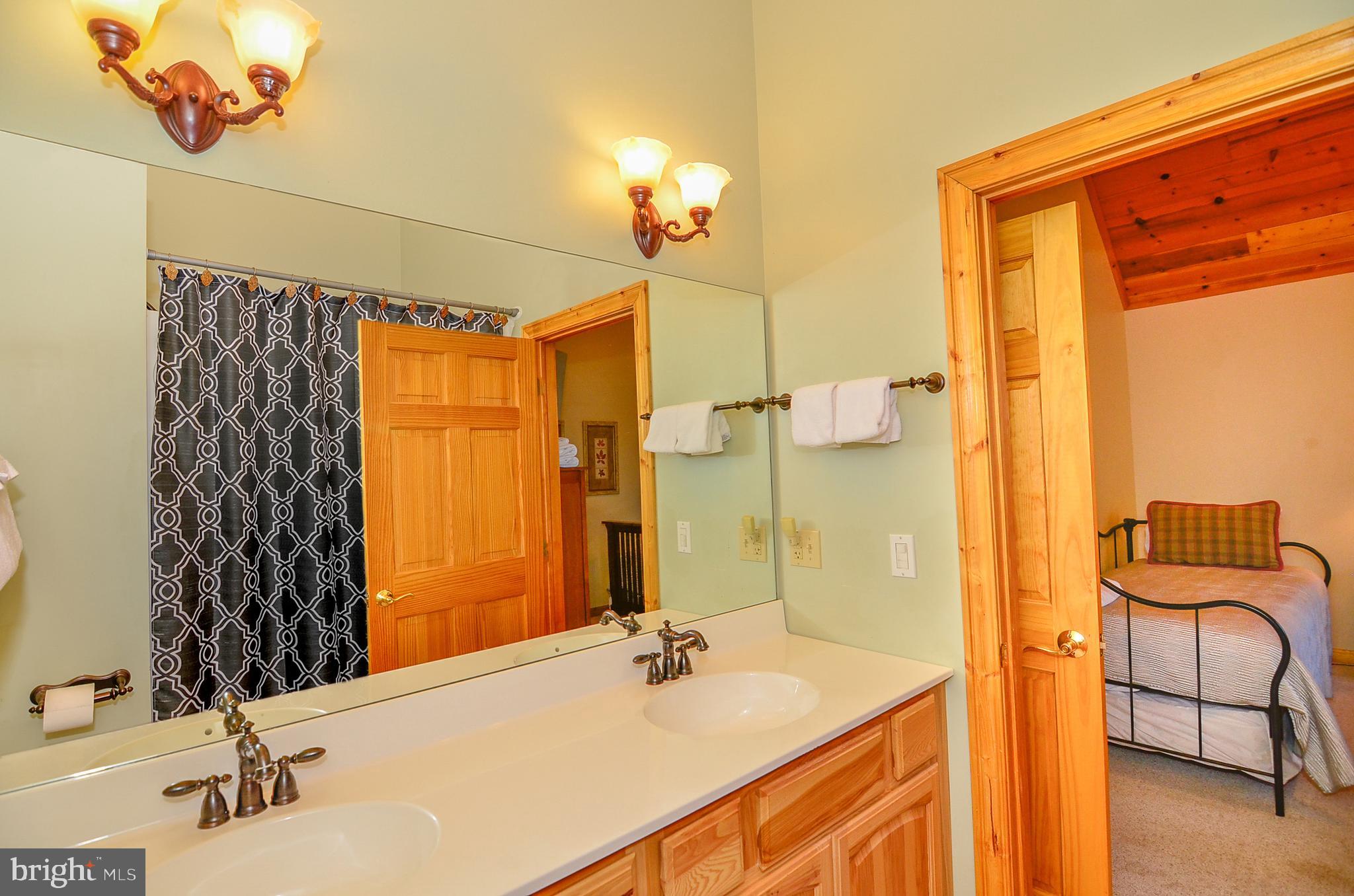 CEDAR VILLAGE - Residential