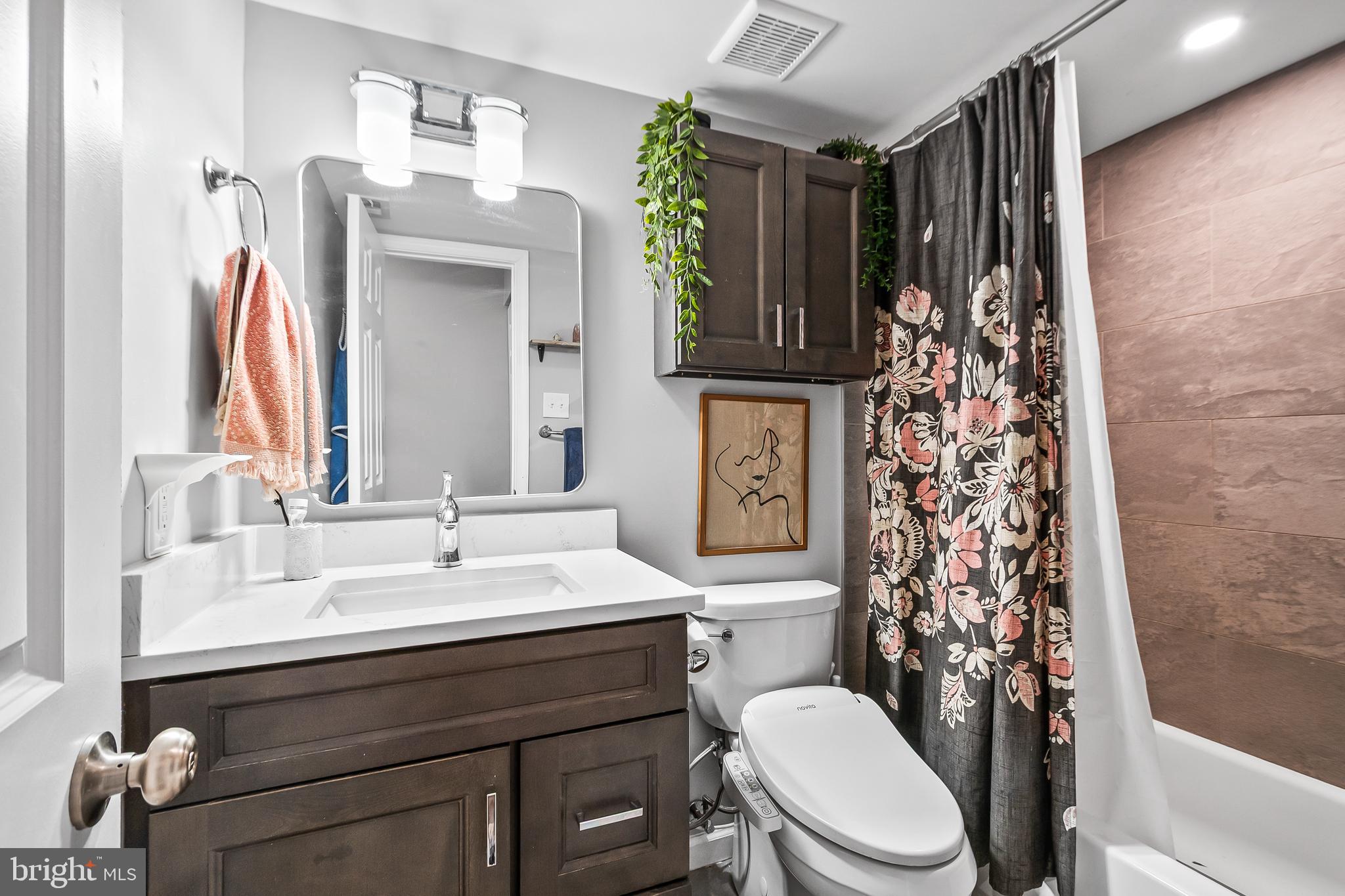 HAWTHORNE VILLAGE - Residential