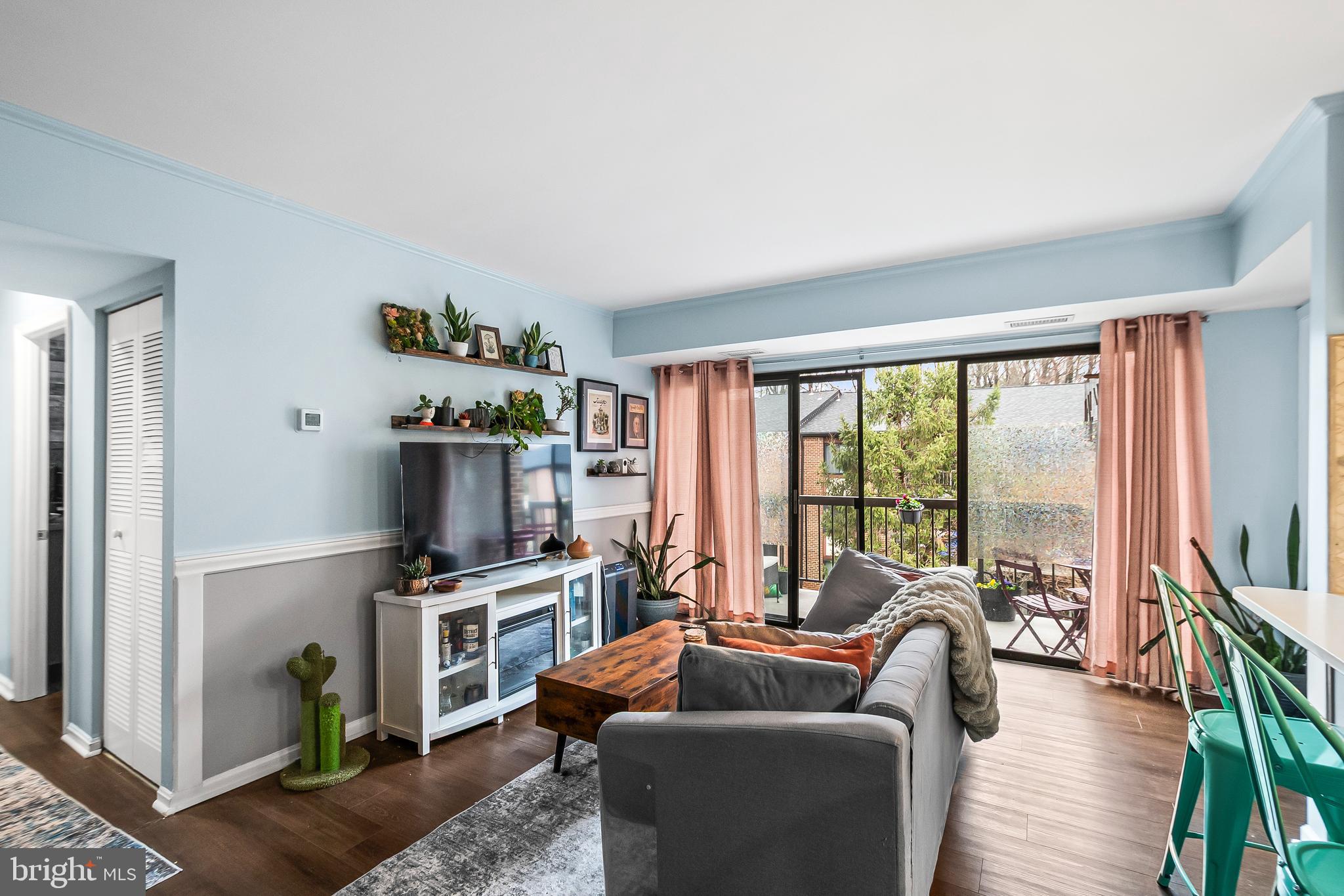 HAWTHORNE VILLAGE - Residential