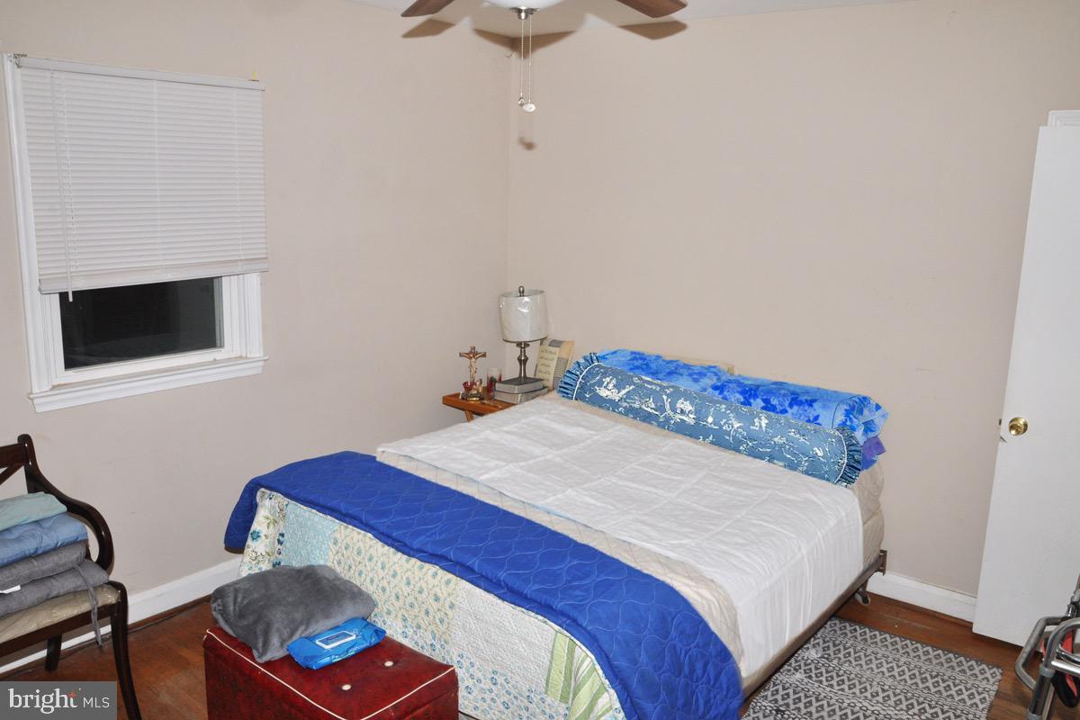 WINDSOR  MILL - Residential