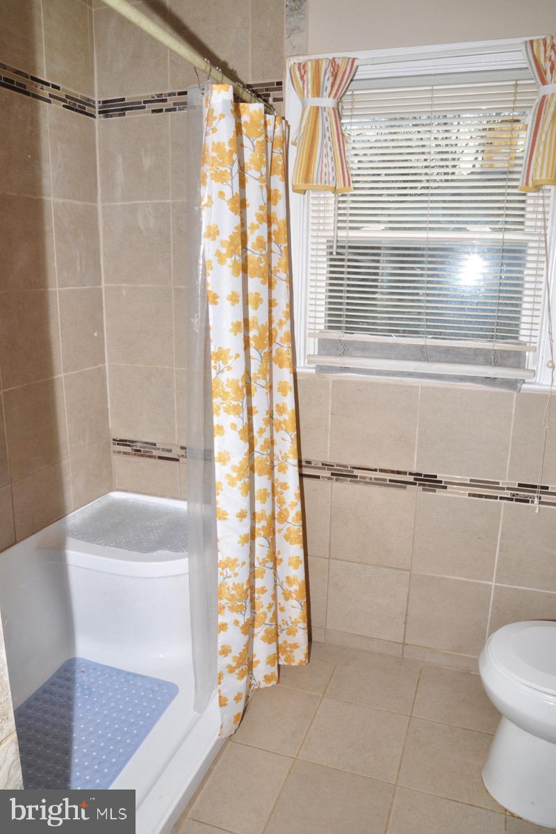 WINDSOR  MILL - Residential