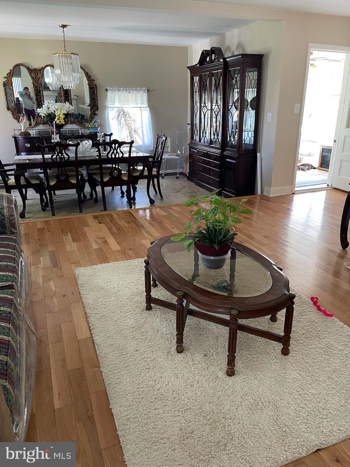 WINDSOR  MILL - Residential