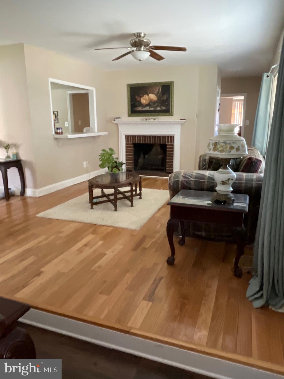 WINDSOR  MILL - Residential