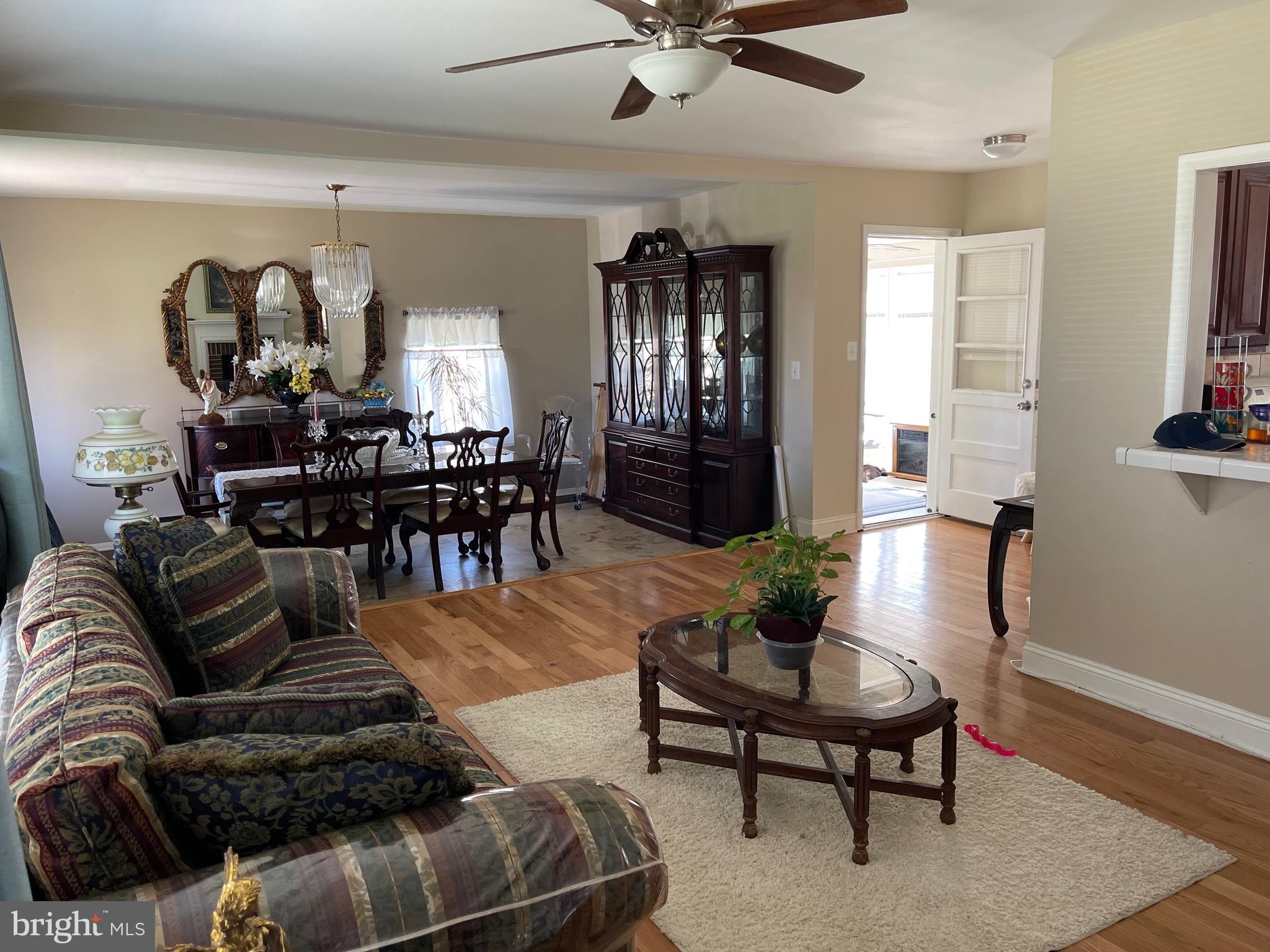 WINDSOR  MILL - Residential