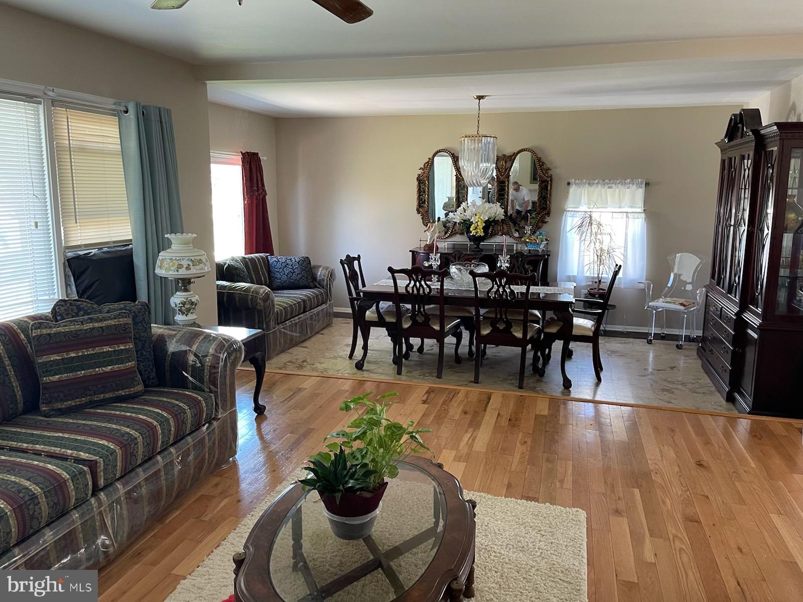 WINDSOR  MILL - Residential