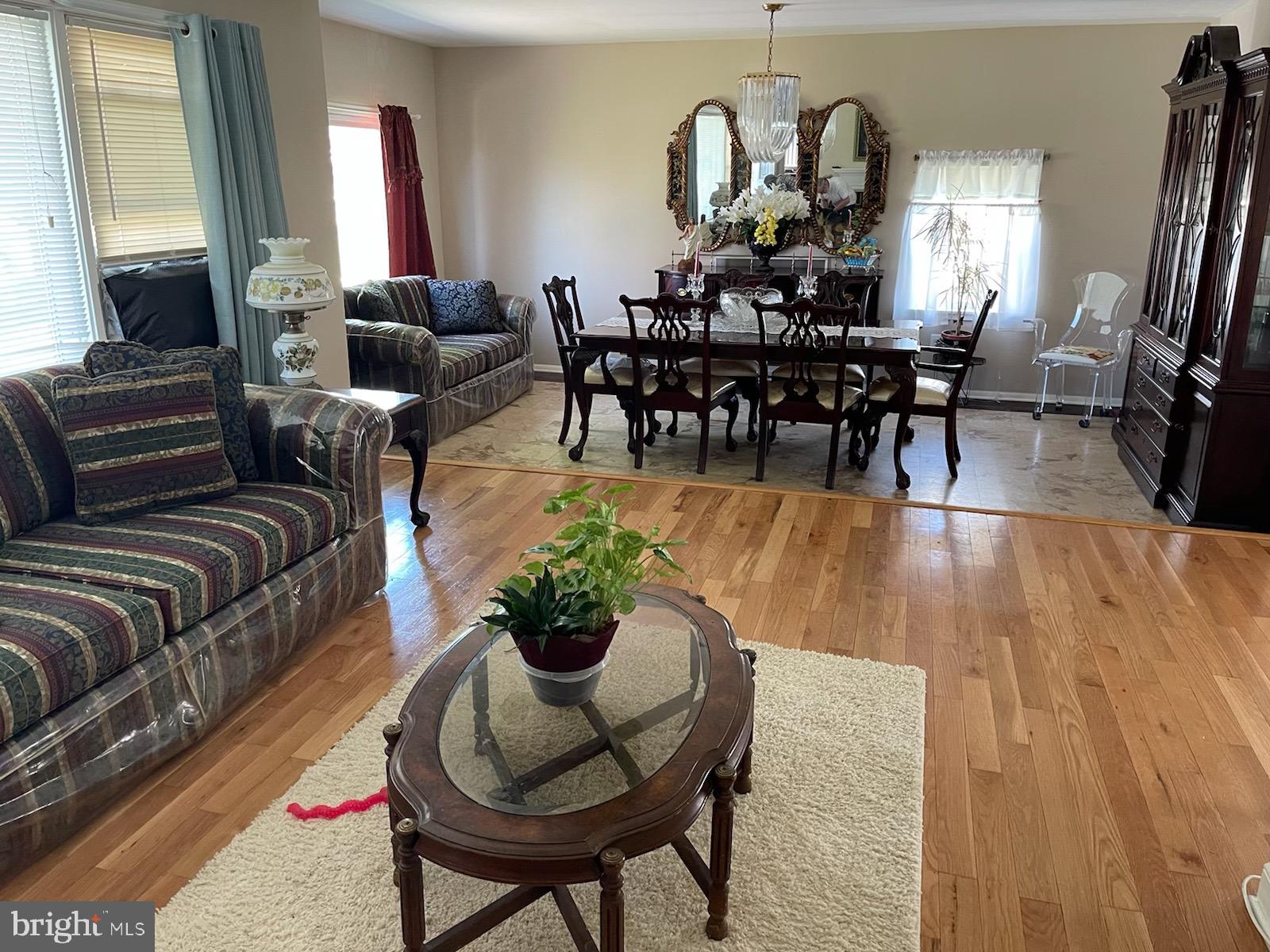 WINDSOR  MILL - Residential