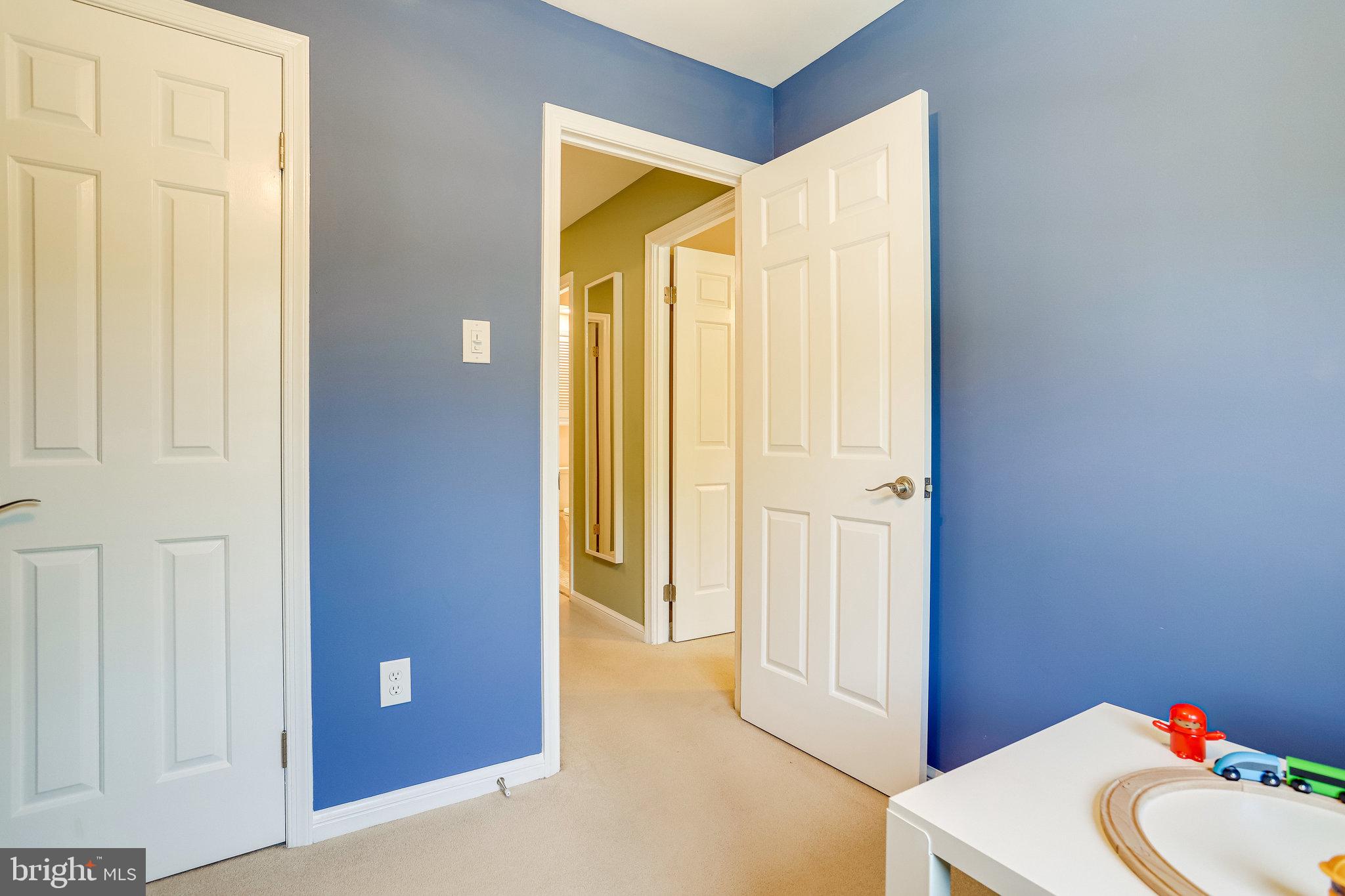 COVERED BRIDGE - Residential