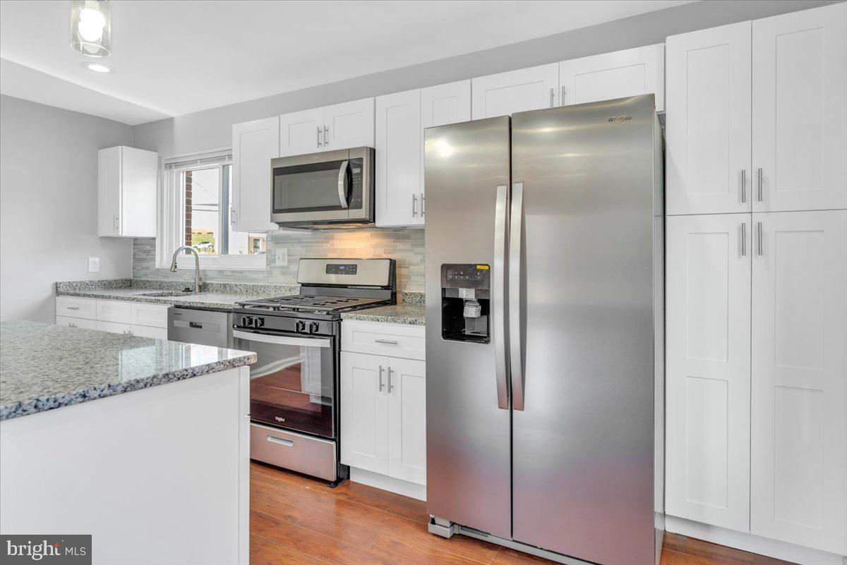 EAST MEADOWS - Residential