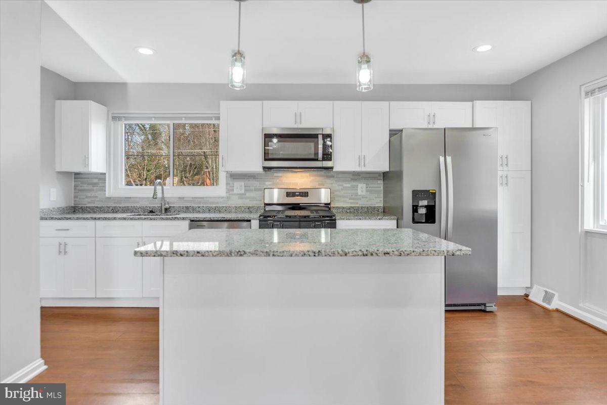 EAST MEADOWS - Residential