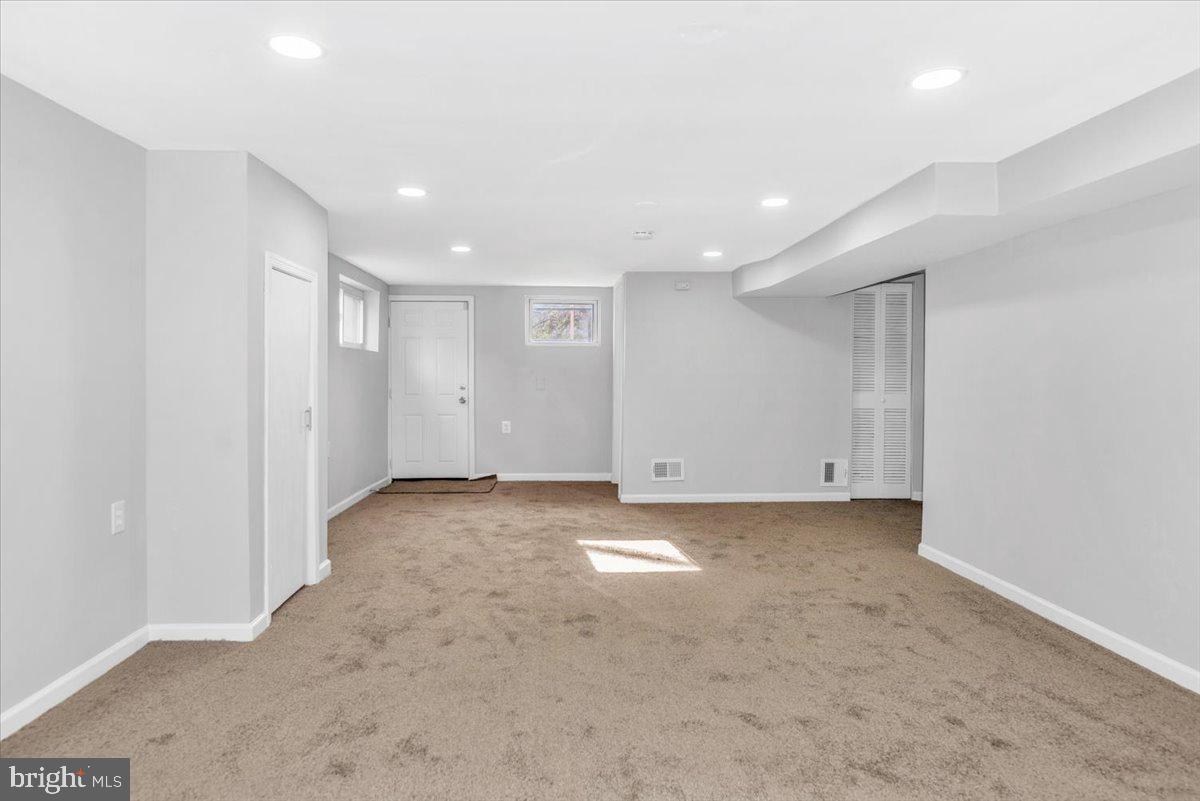 EAST MEADOWS - Residential