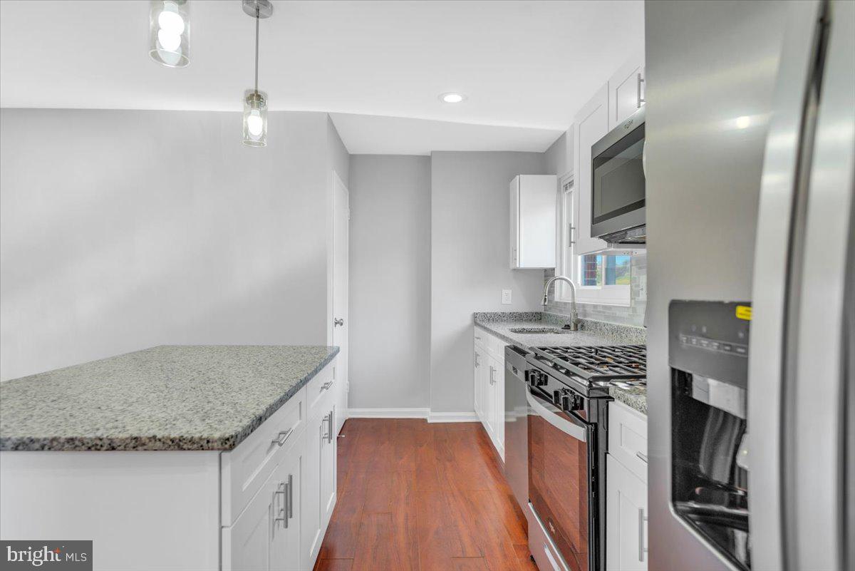 EAST MEADOWS - Residential