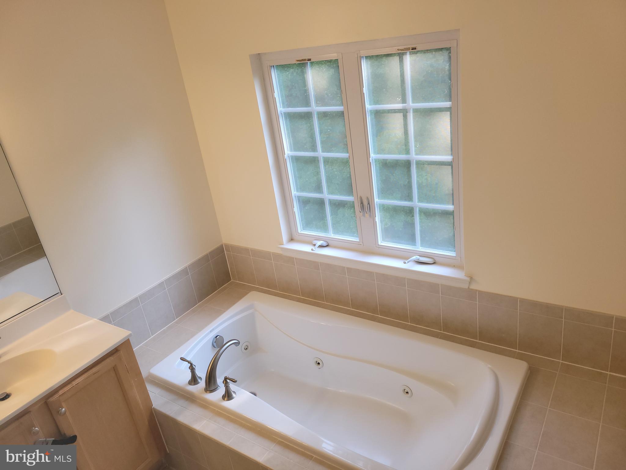 DAHLIA PARK OF WILDEWOOD - Residential Lease