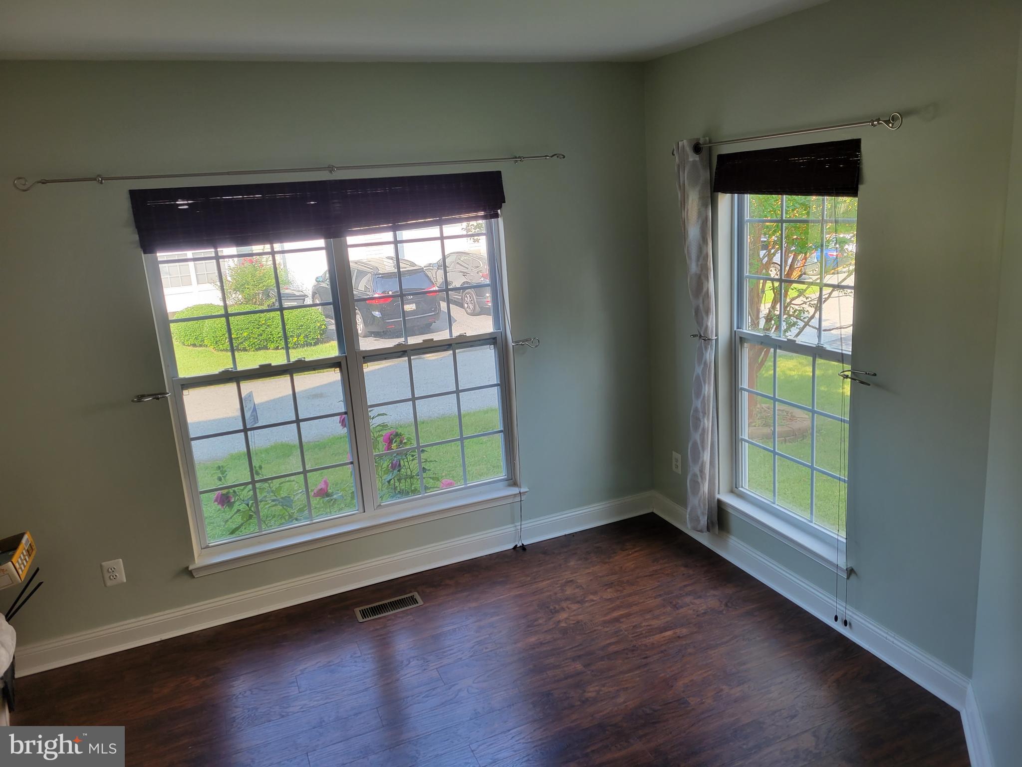 DAHLIA PARK OF WILDEWOOD - Residential Lease