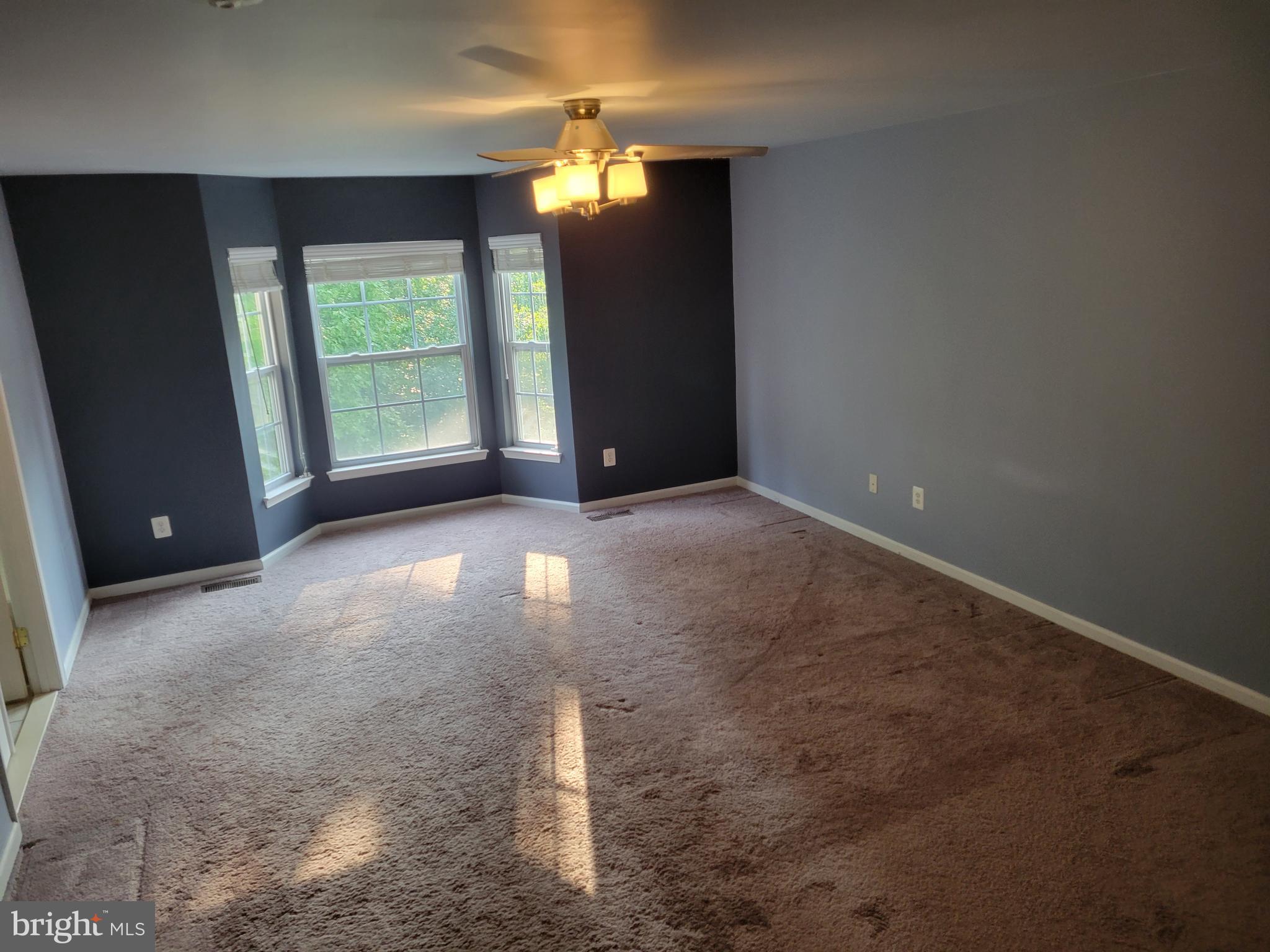 DAHLIA PARK OF WILDEWOOD - Residential Lease