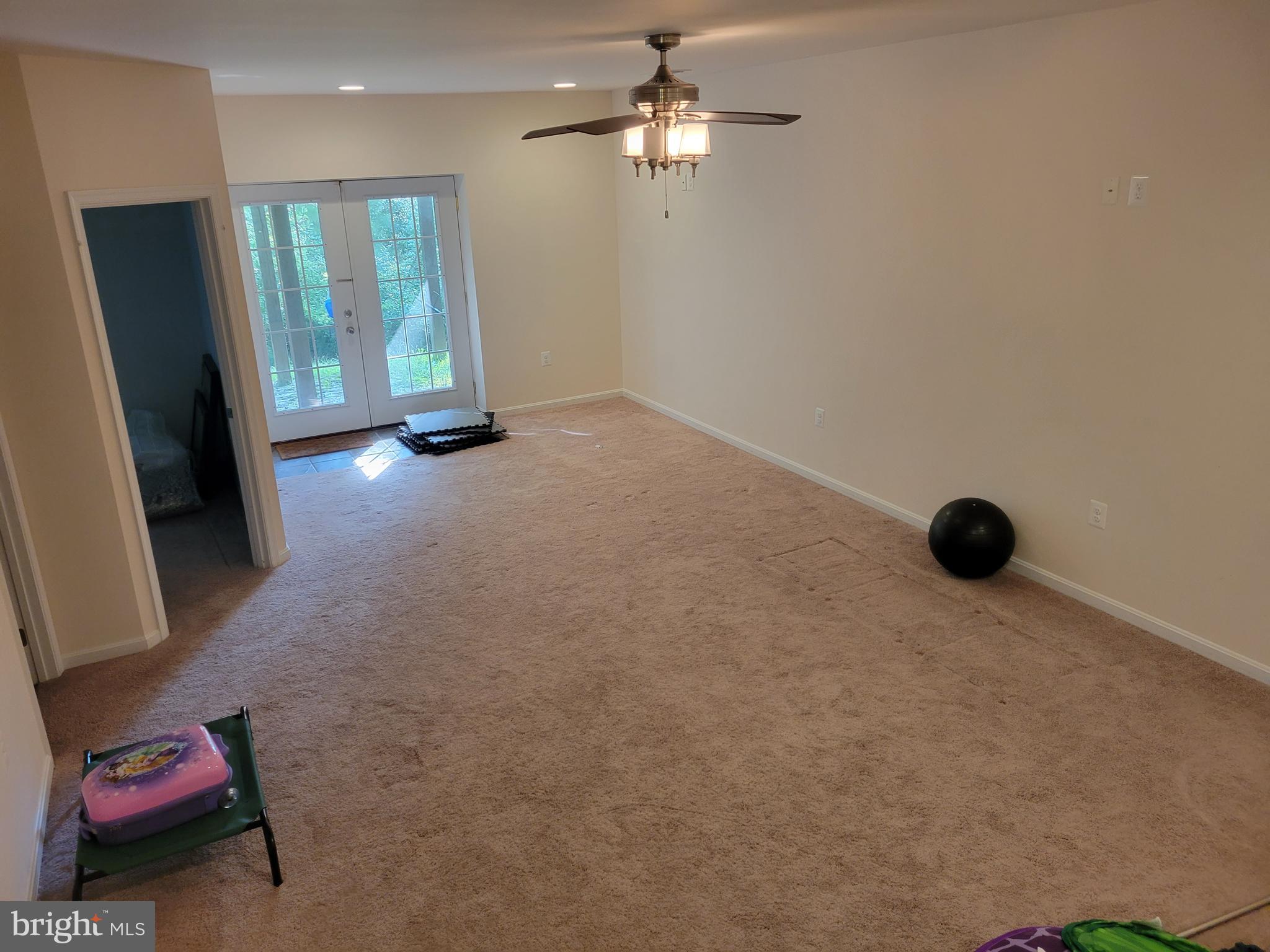 DAHLIA PARK OF WILDEWOOD - Residential Lease