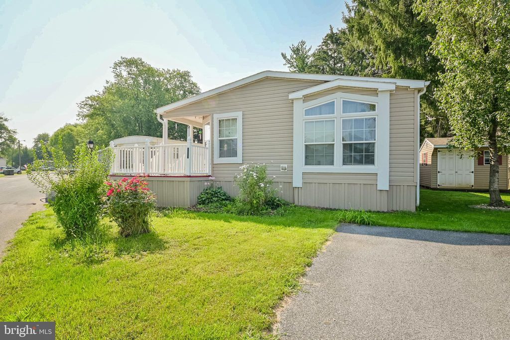 Photo of 822 Gail Place, LANCASTER, PA 17601 (MLS # PALA2074100)