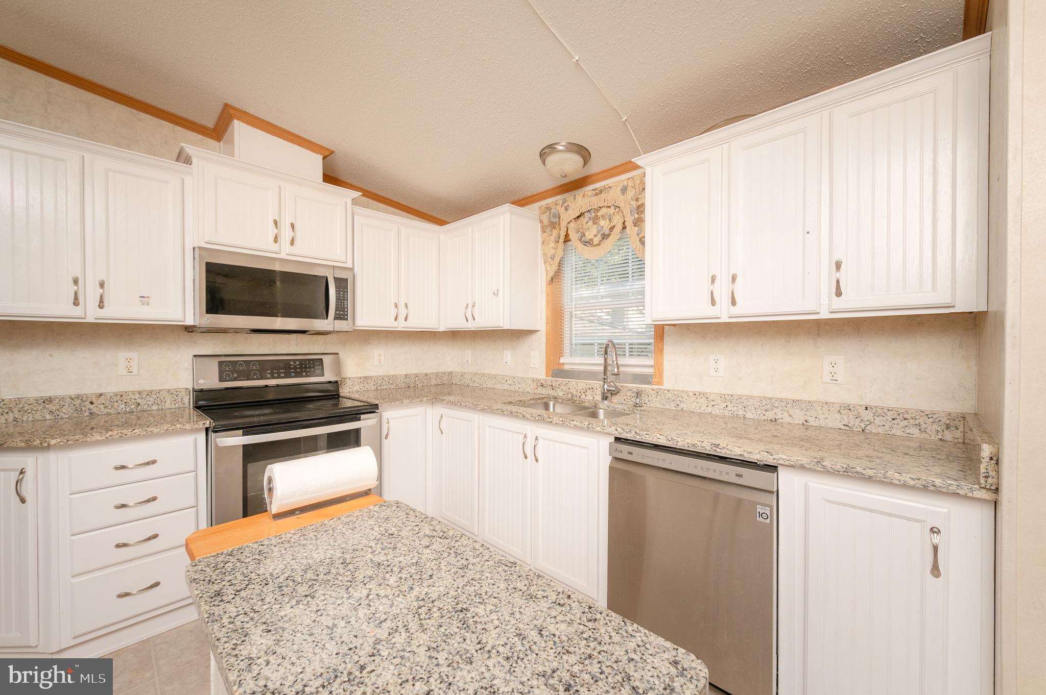 VILLAGES AT GREENFIELD - Residential