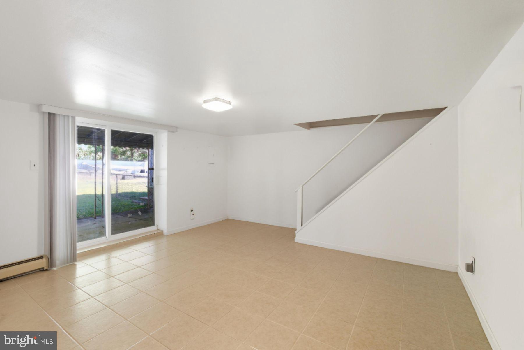 ROXBOROUGH - Residential