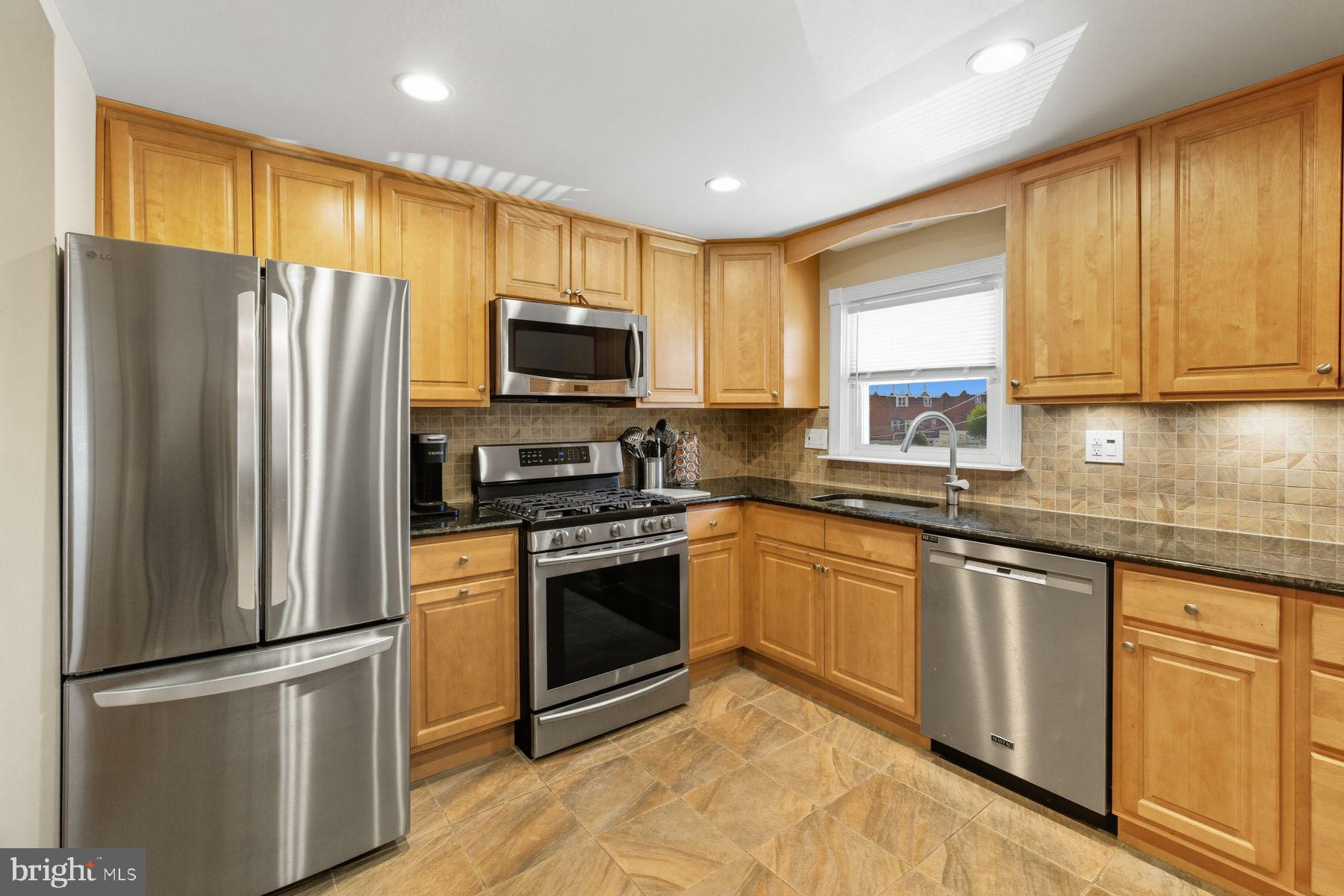 ROXBOROUGH - Residential