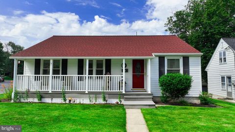 Photo of 624 S Hanover Street, ELIZABETHTOWN, PA 17022 (MLS # PALA2073696)