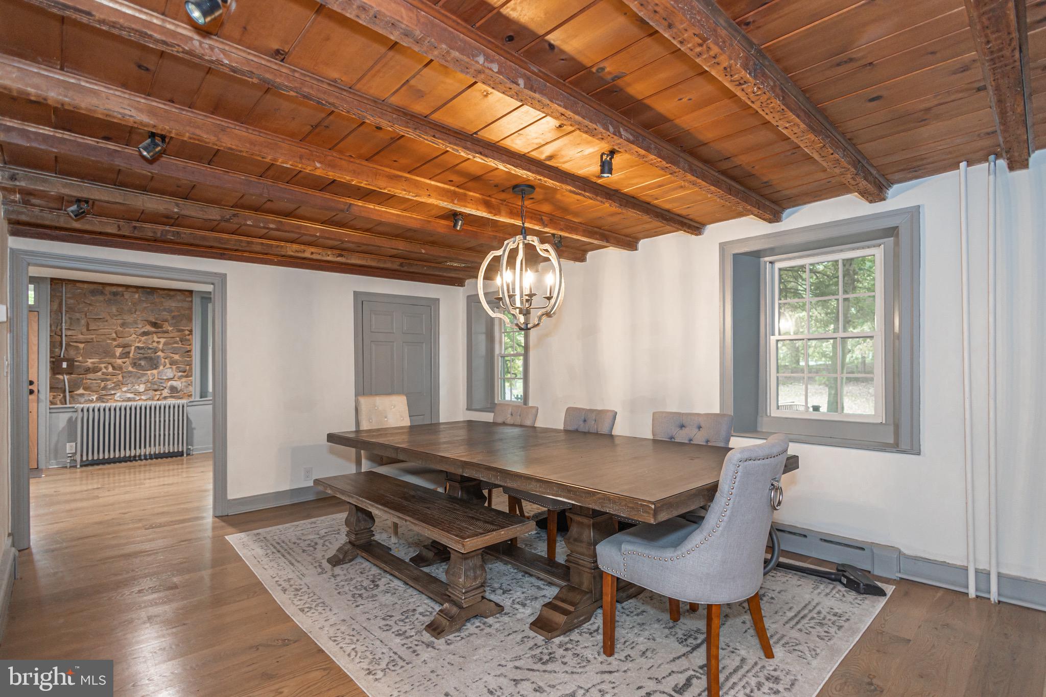 PEBBLE HILL - Residential