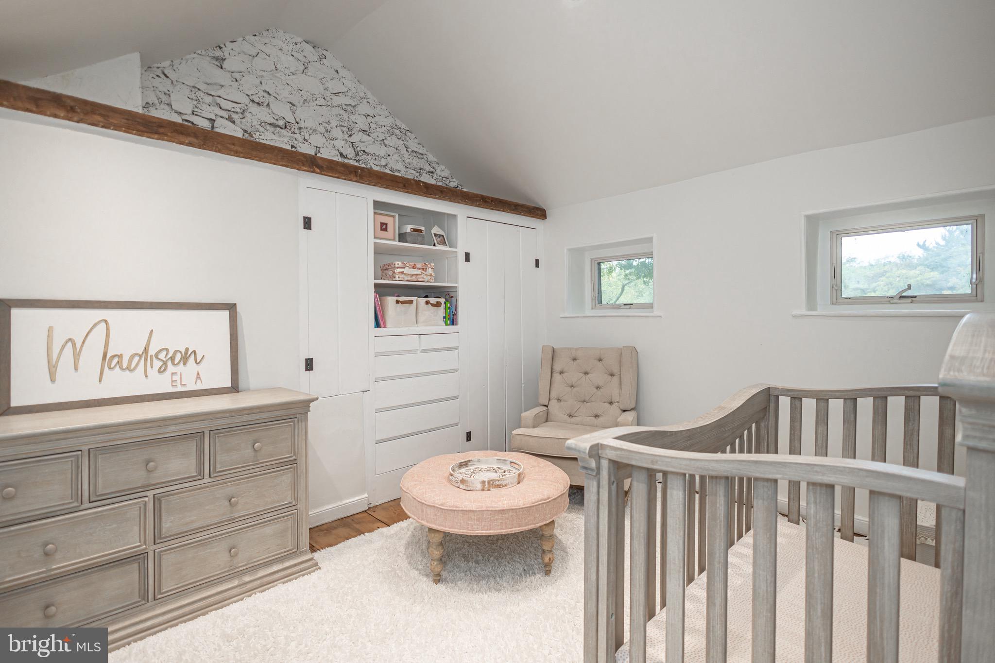 PEBBLE HILL - Residential