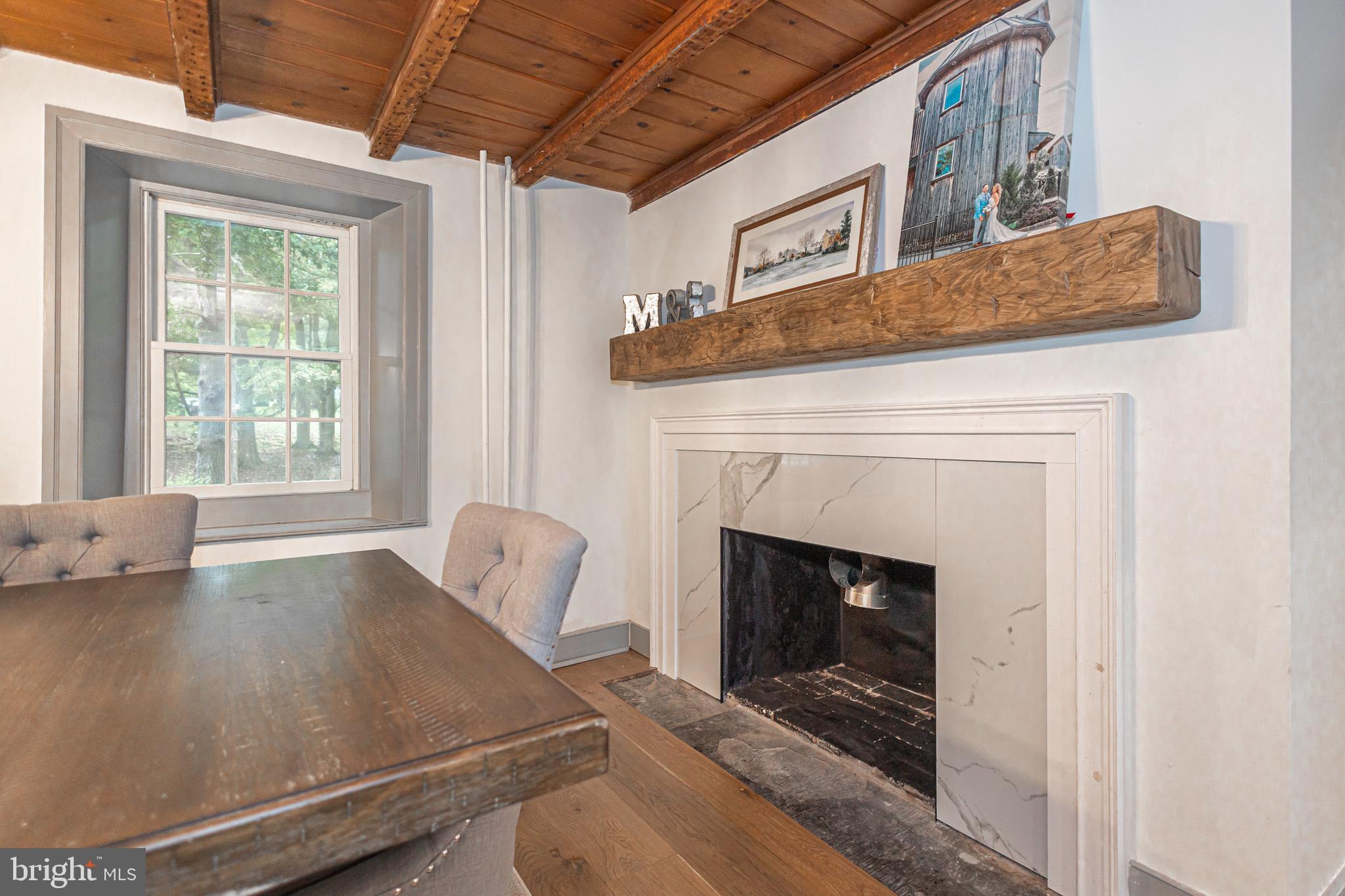 PEBBLE HILL - Residential
