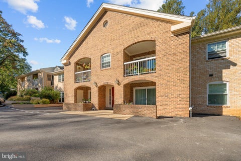 Condo For Sale - 5809 Cove Landing Road #303<br/> Fairfax County, BURKE, VA 22015