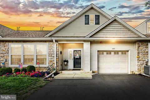 407 CRESTVIEW LANE 407 STEWARTSTOWN PA 17363